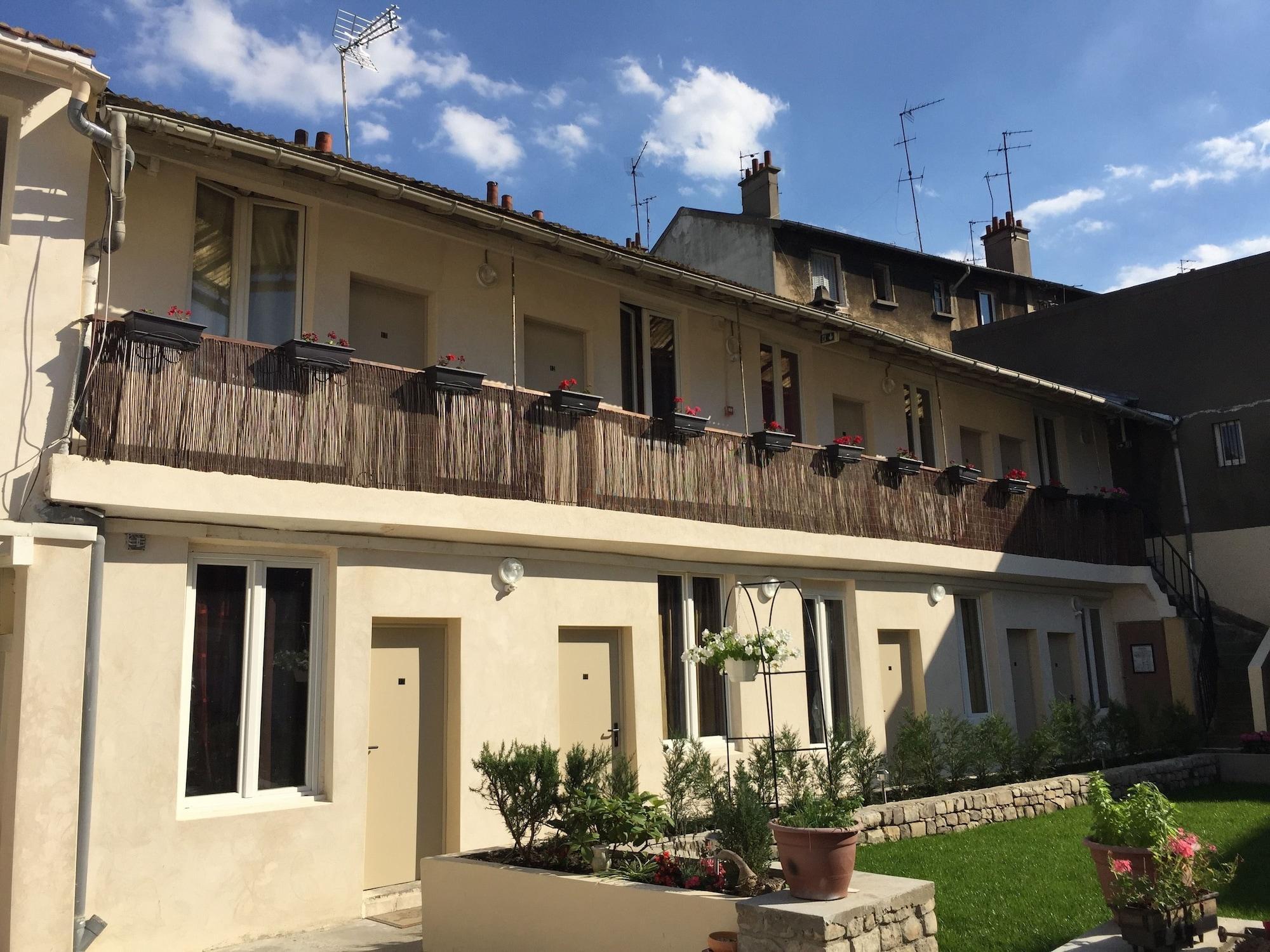 Varios Hôtel Rachel