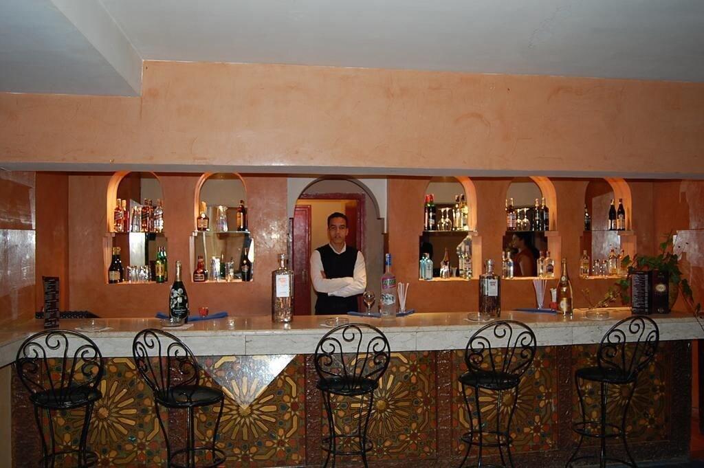 Bar/Salón Résidence Karam