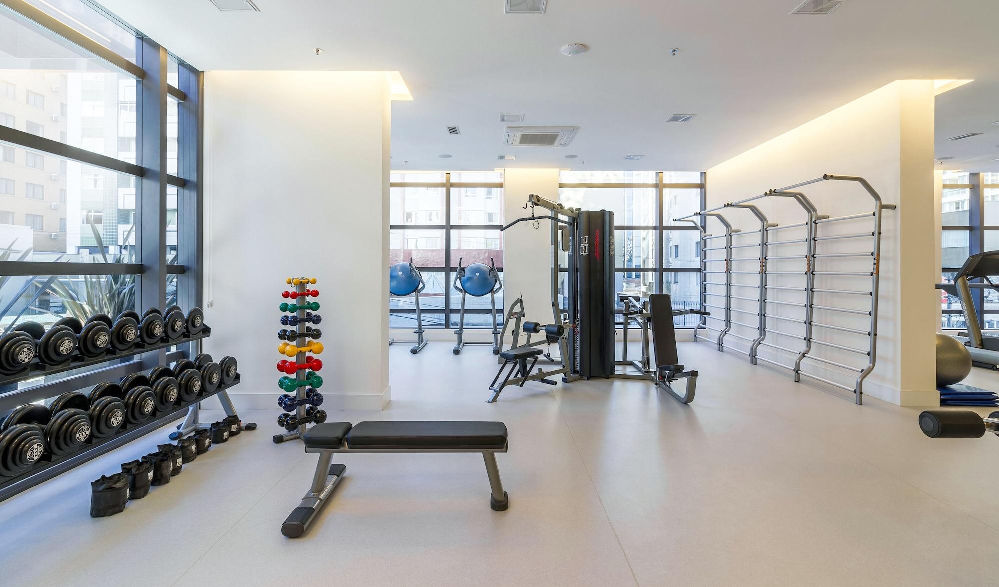 Gimnasio NH Curitiba The Five