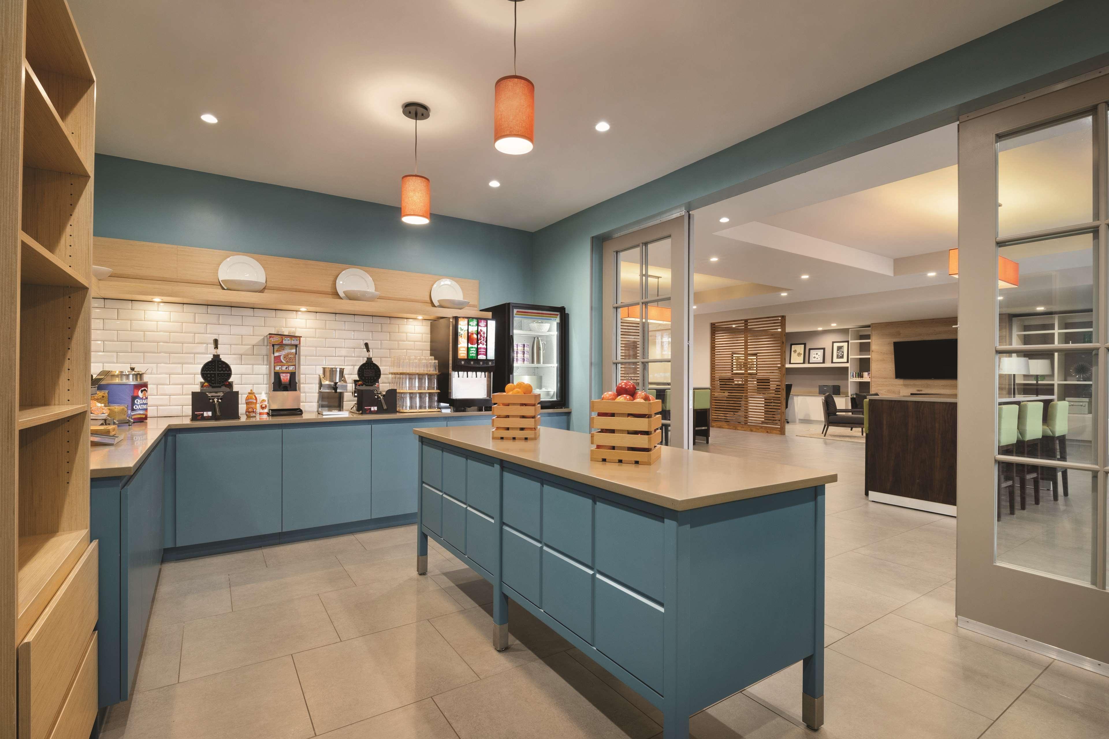 Restaurant Country Inn & Suites by Radisson, Page, AZ