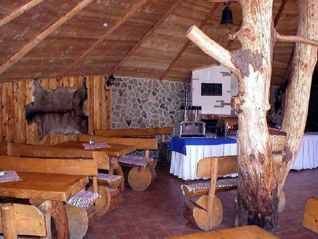 Bar/Salón Koliba Josu Zuberec