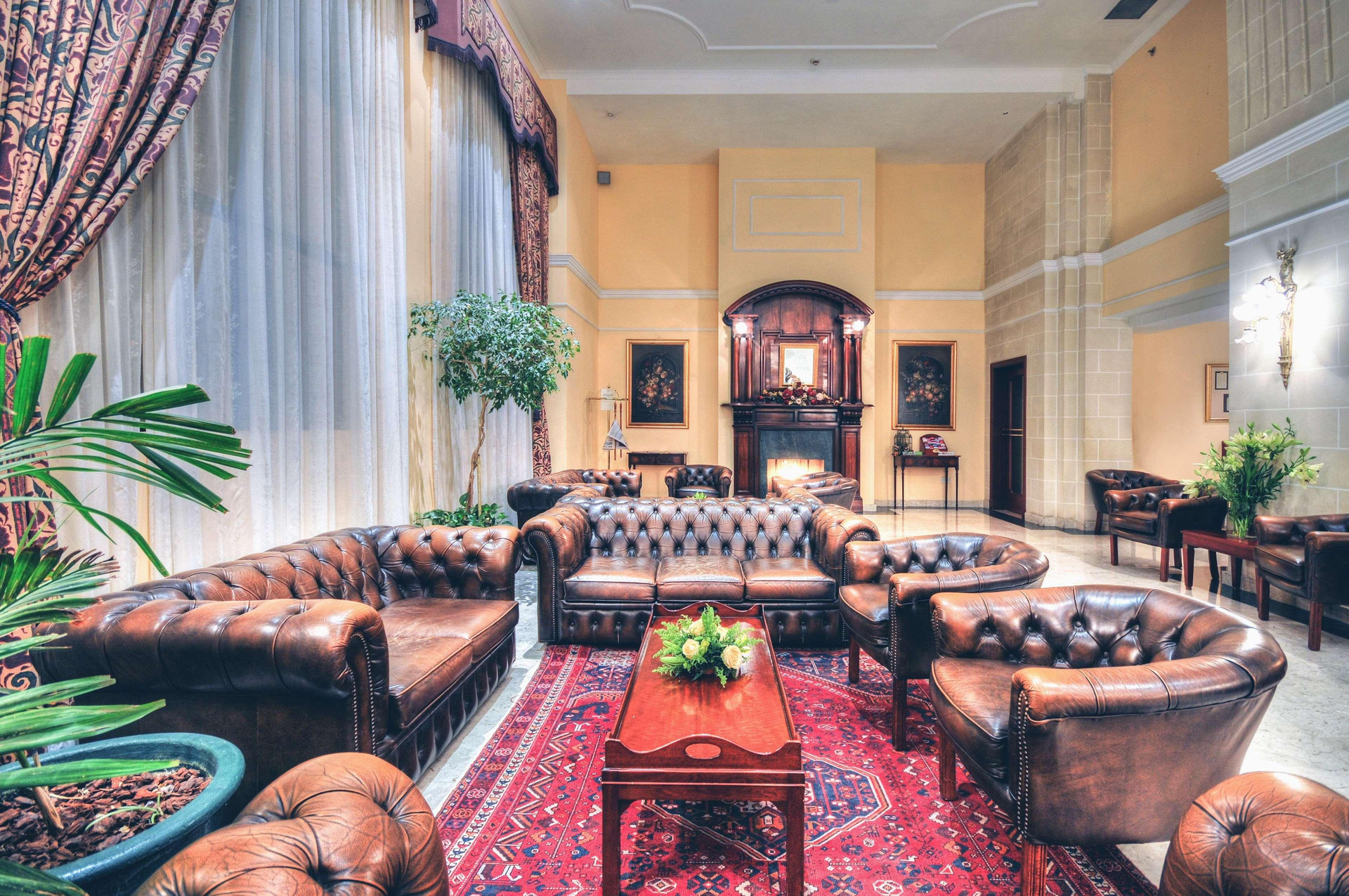 Vista Lobby AX The Victoria Hotel