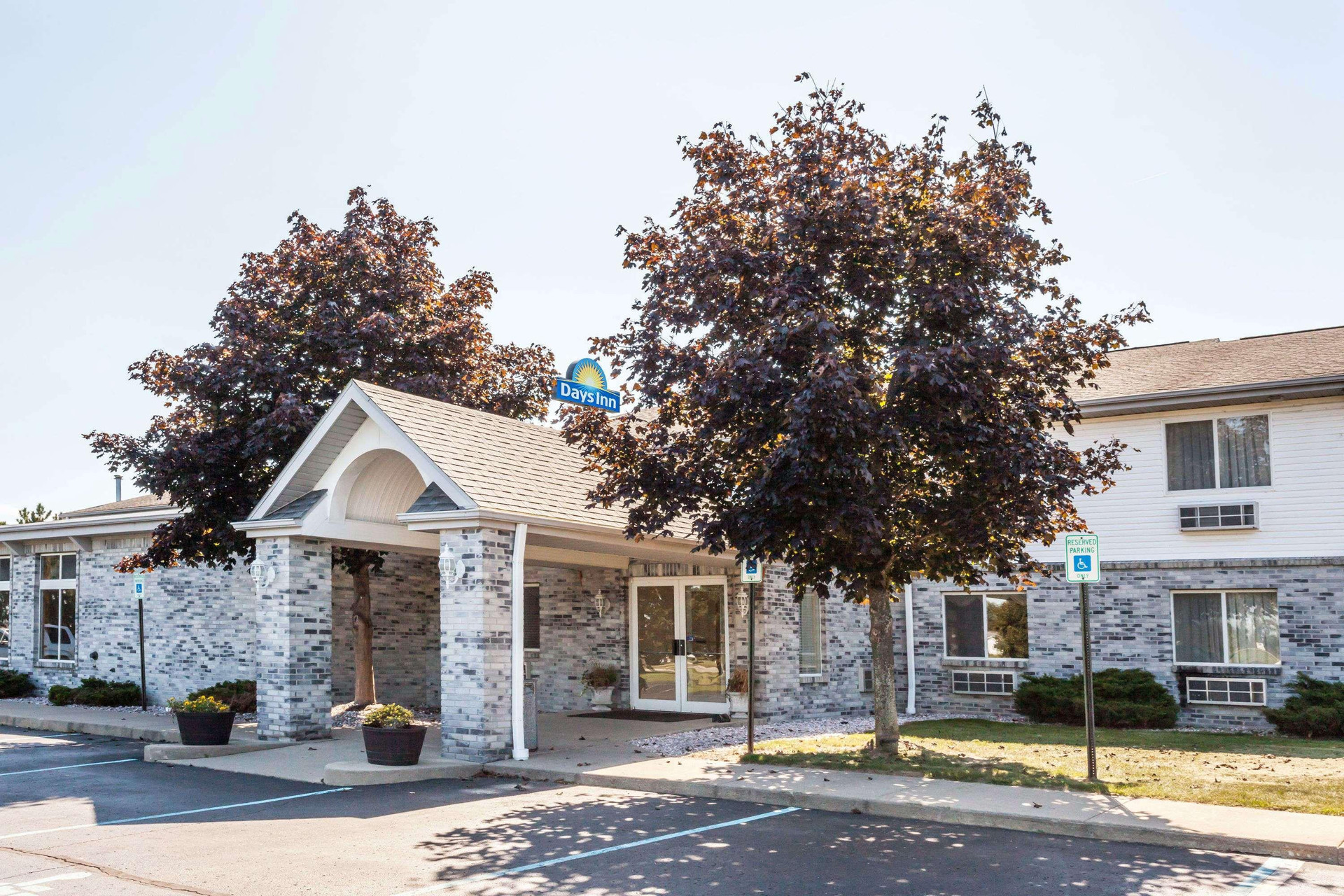 Vista Exterior Days Inn by Wyndham Imlay City