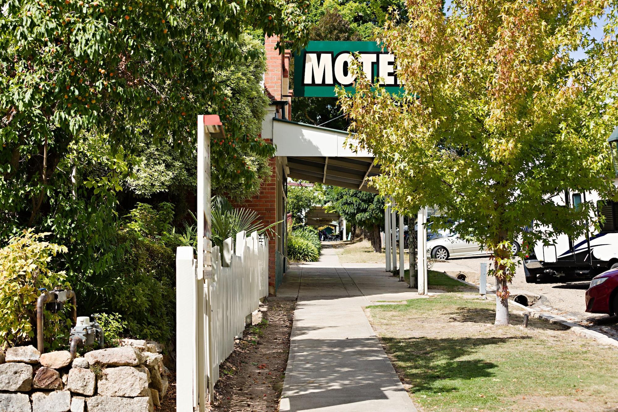 Vista Exterior Beechworth Carriage Motor Inn