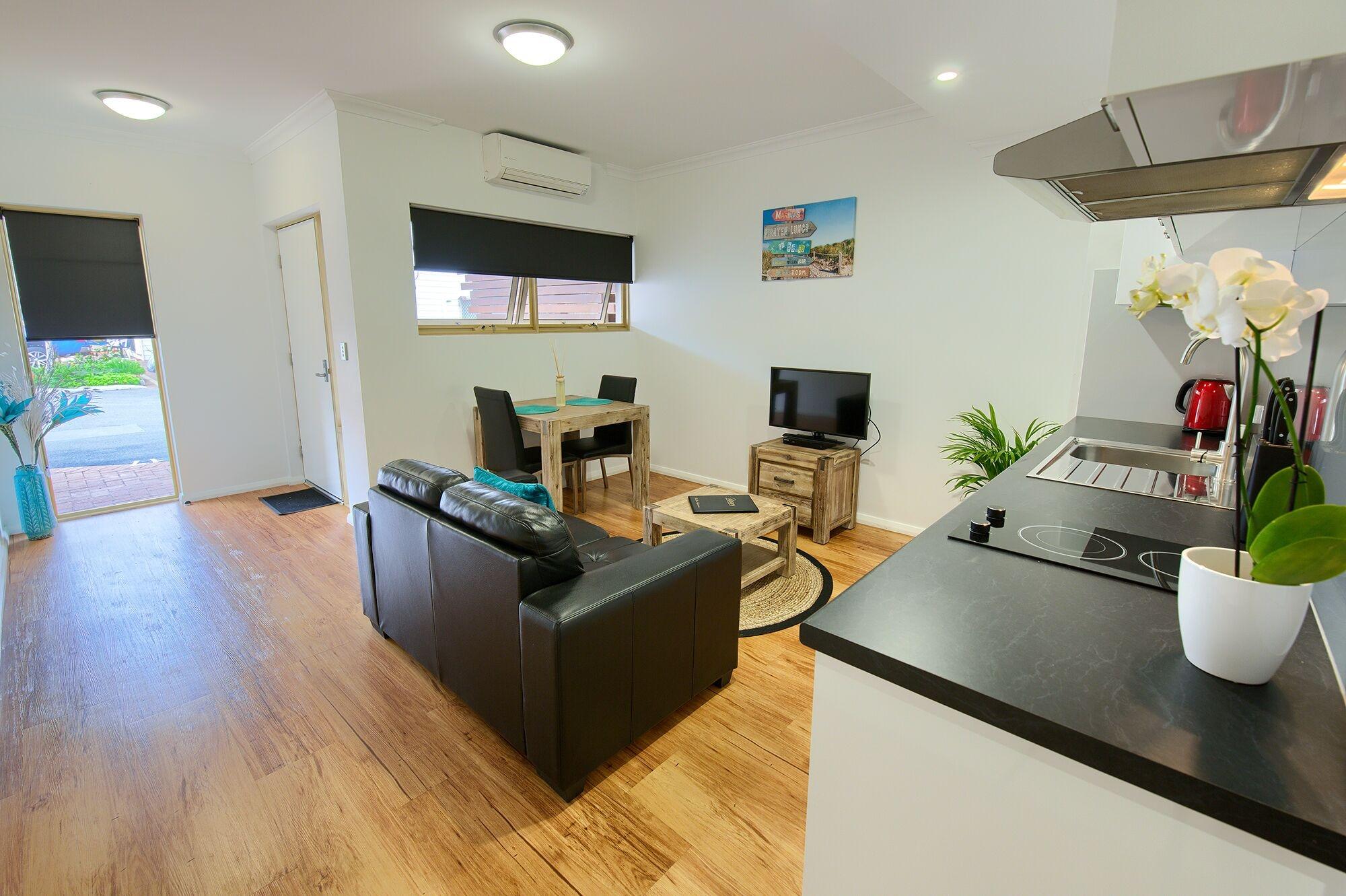 Bar/Salón Pelicans Albany