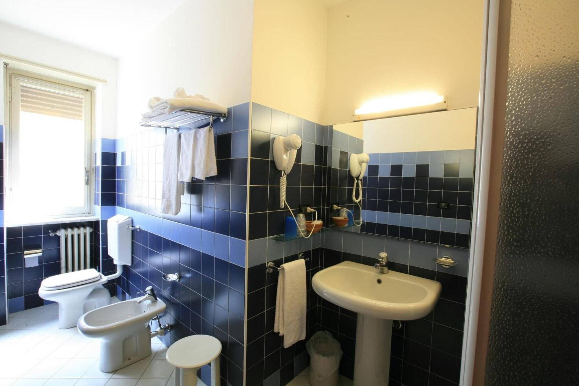 Equipamiento de Habitación Roma