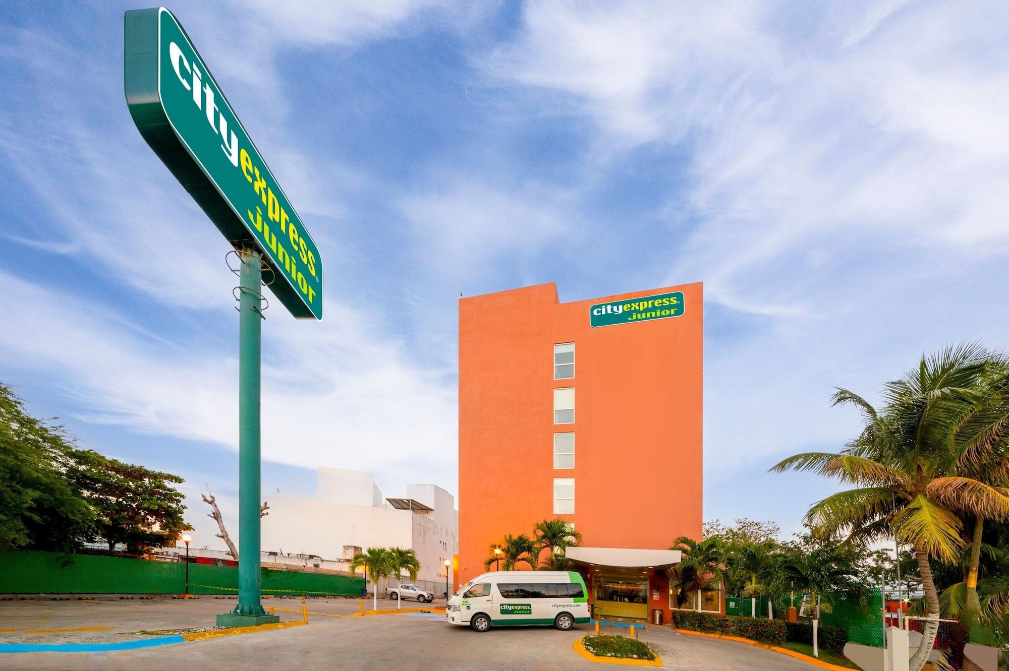 Varios City Express Junior by Marriott Ciudad Del Carmen