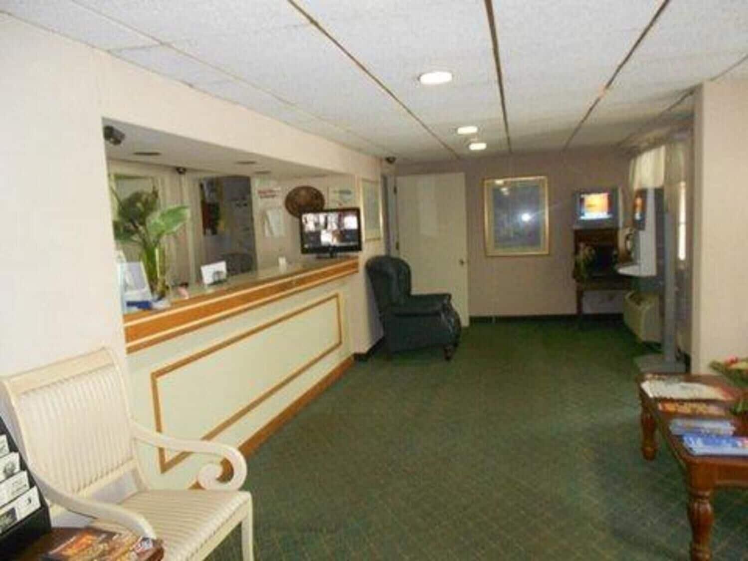 Vista Lobby Economy Inn