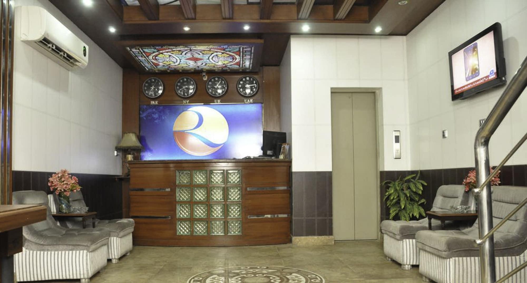 Vista Lobby Raj One Hotel