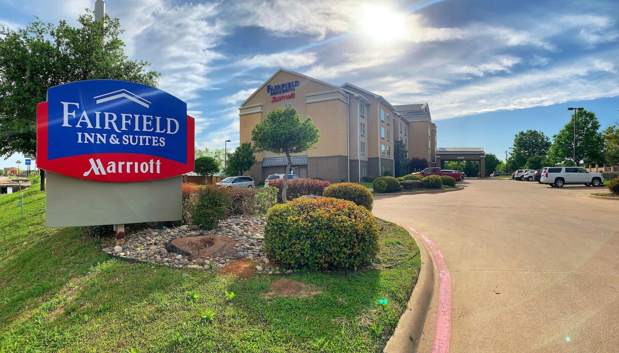Vista Exterior Fairfield Inn & Suites by Marriott Waco North
