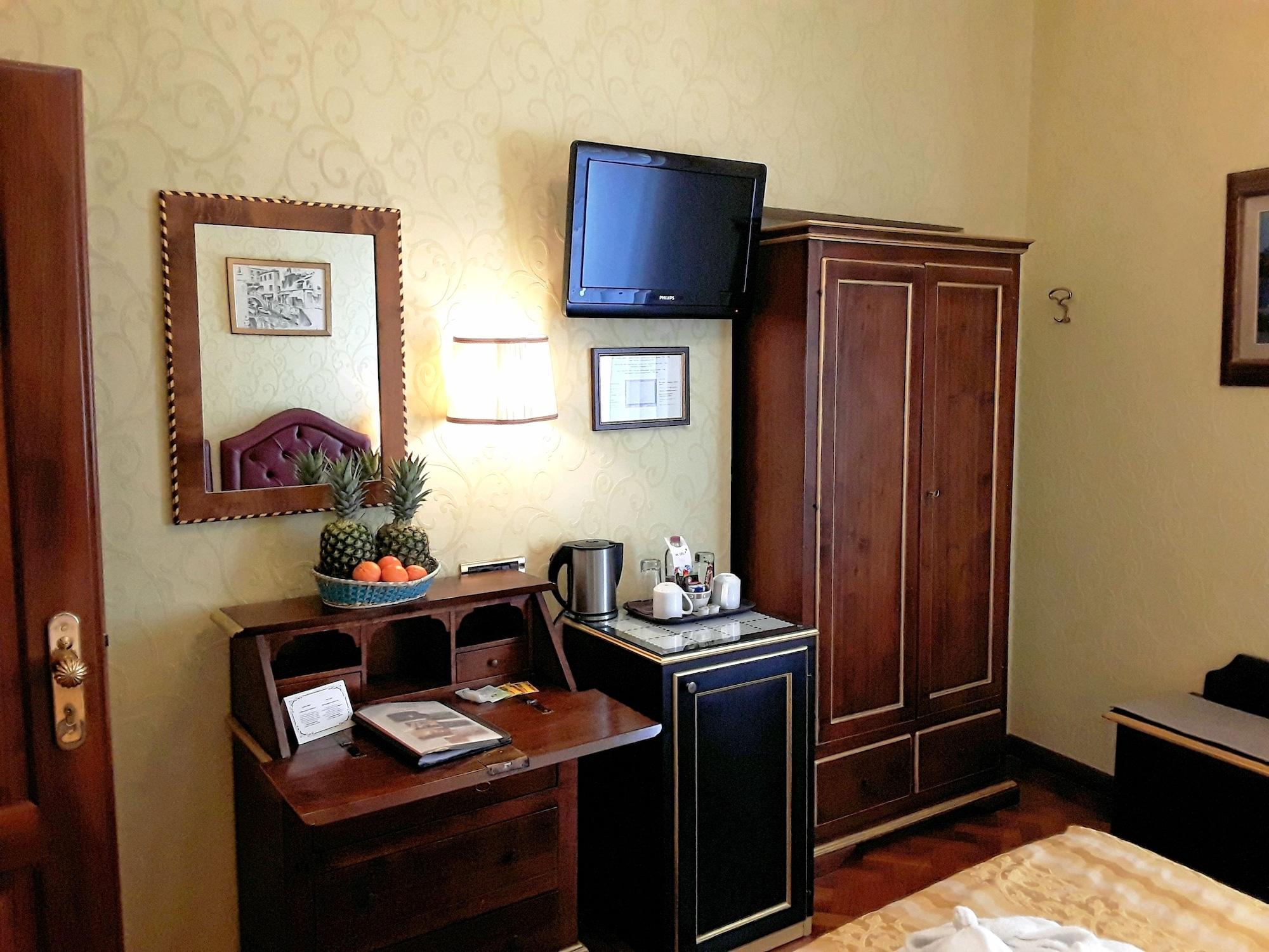Habitación Pensione Accademia - Villa Maravege