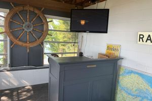 Alquiler Vacacional - 2 Acre Oasis with Private Beach! Family and dog friendly!