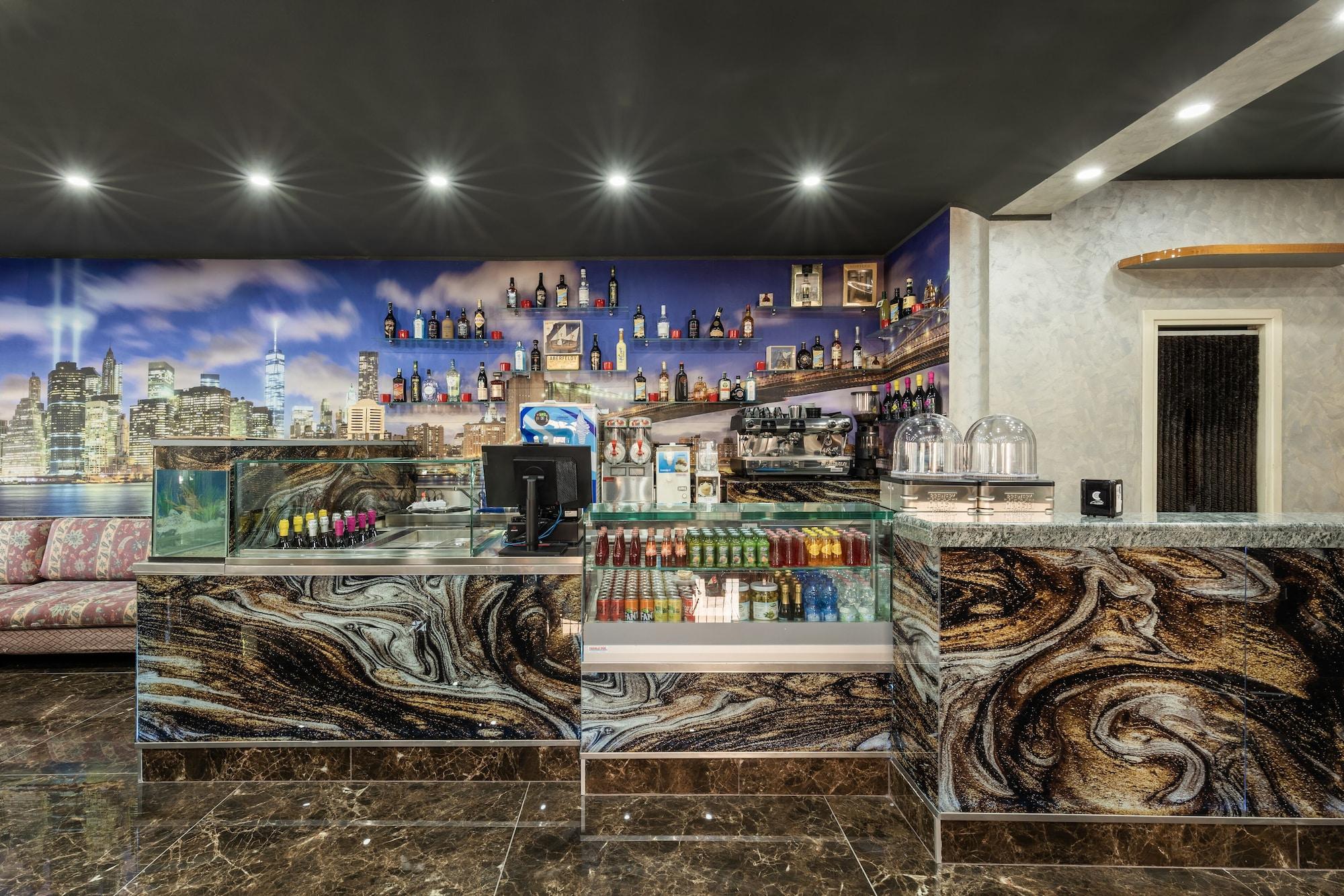Bar/Salón Hotel City Verona