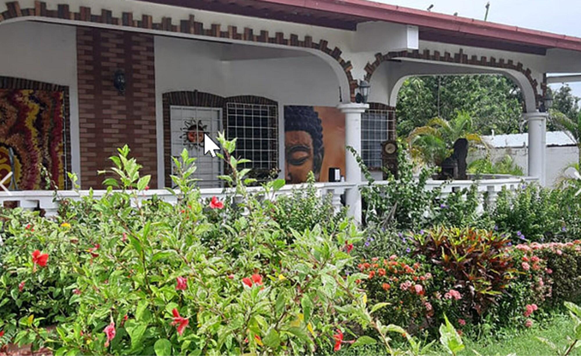 Comodidades del Alojamiento Dharma Casa Holistica