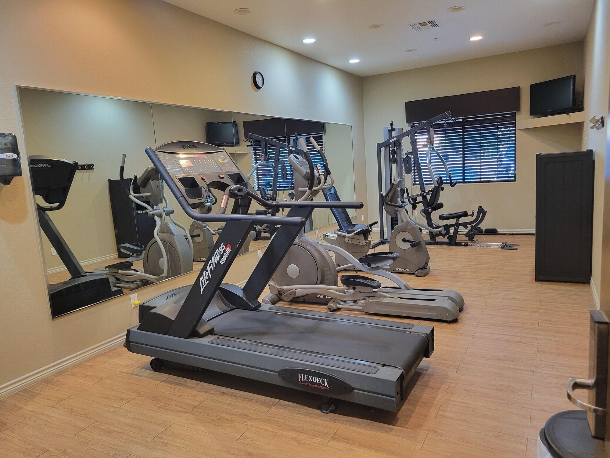 Gimnasio Cotulla Whitten Inn