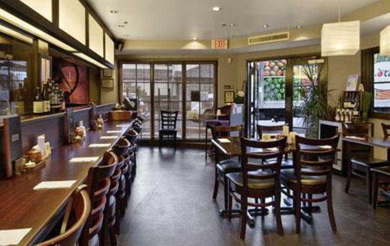 Bar/Salón Regency on Beachwalk Waikiki by OUTRIGGER