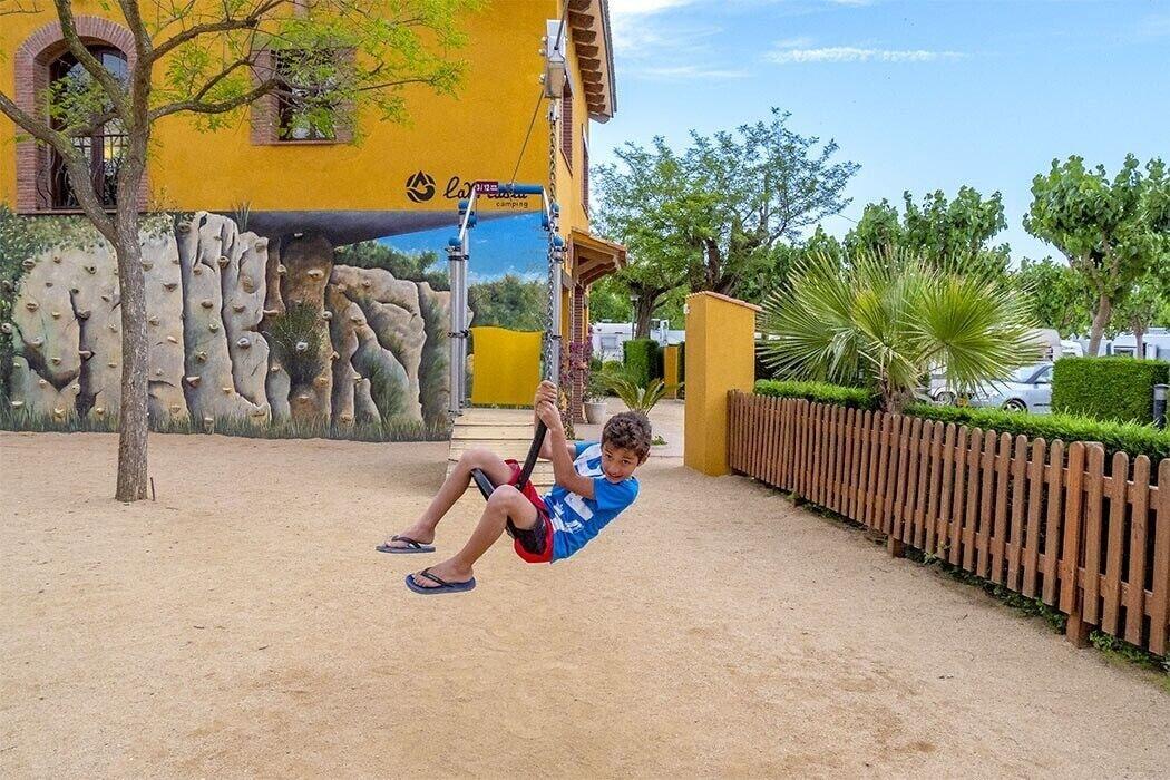 Instalaciones Recreativas Camping La Masia