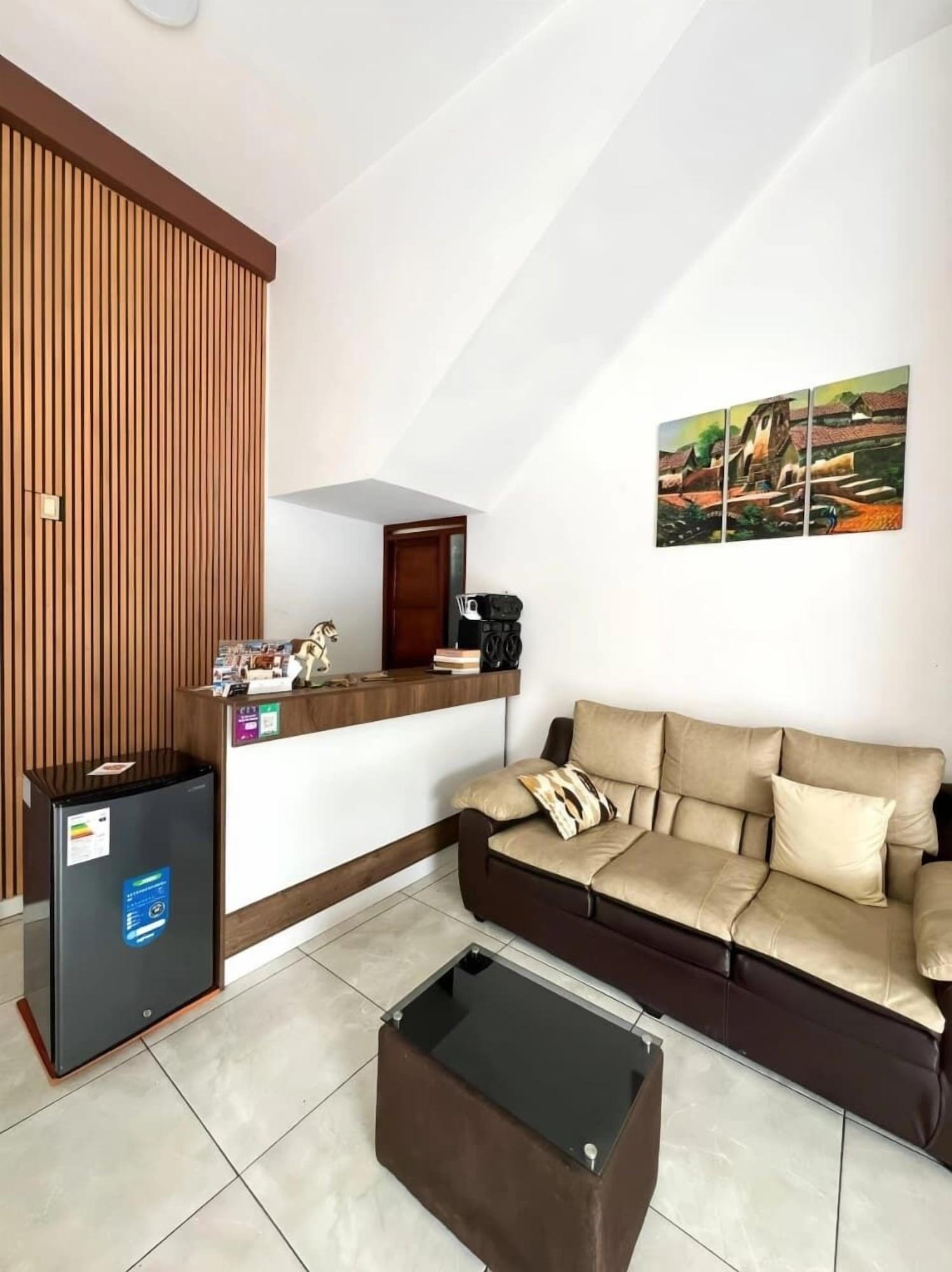 Vista Lobby Golden Paris Hotel Ayacucho