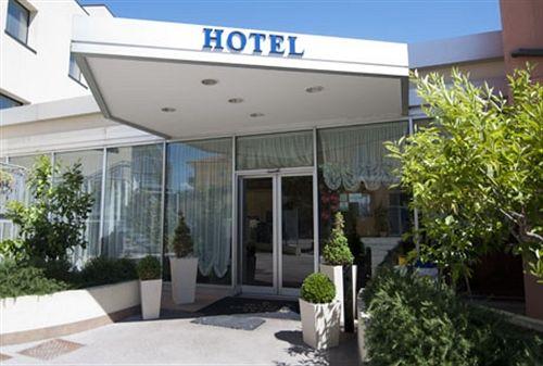 Vista Exterior Hotel Concorde