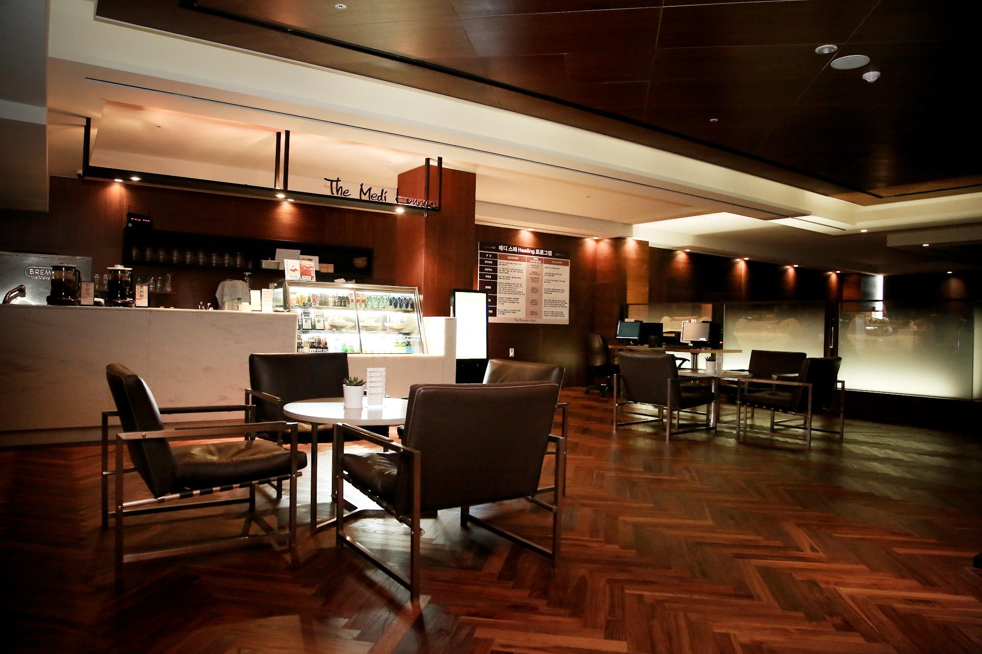 Bar/Salón The Riverside Hotel