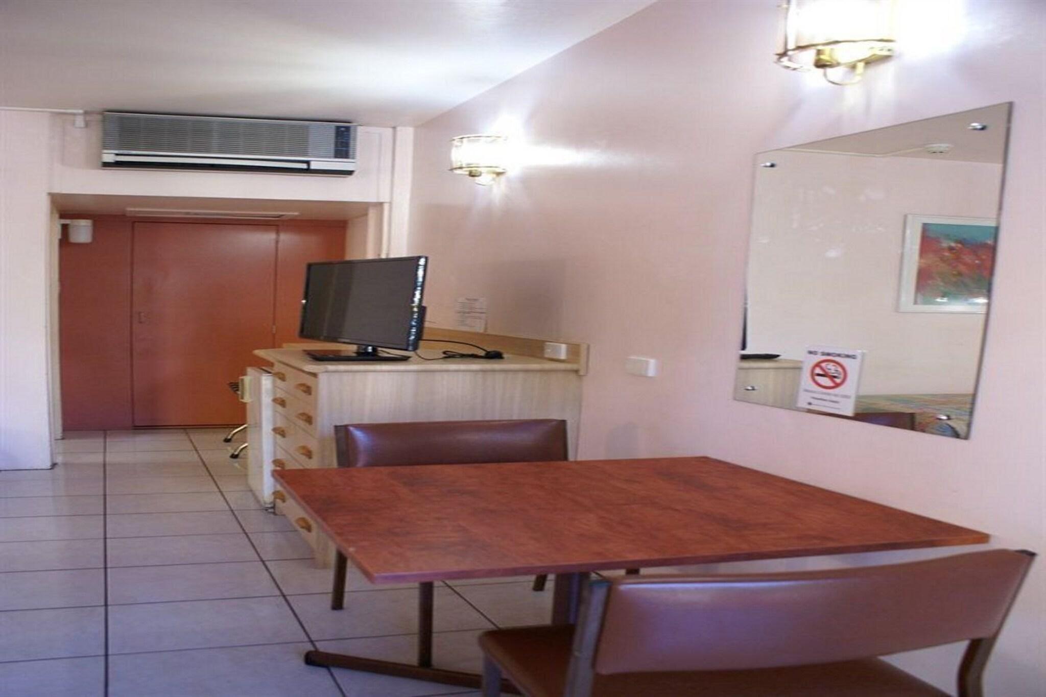 Restaurant Darwin Poinciana Inn