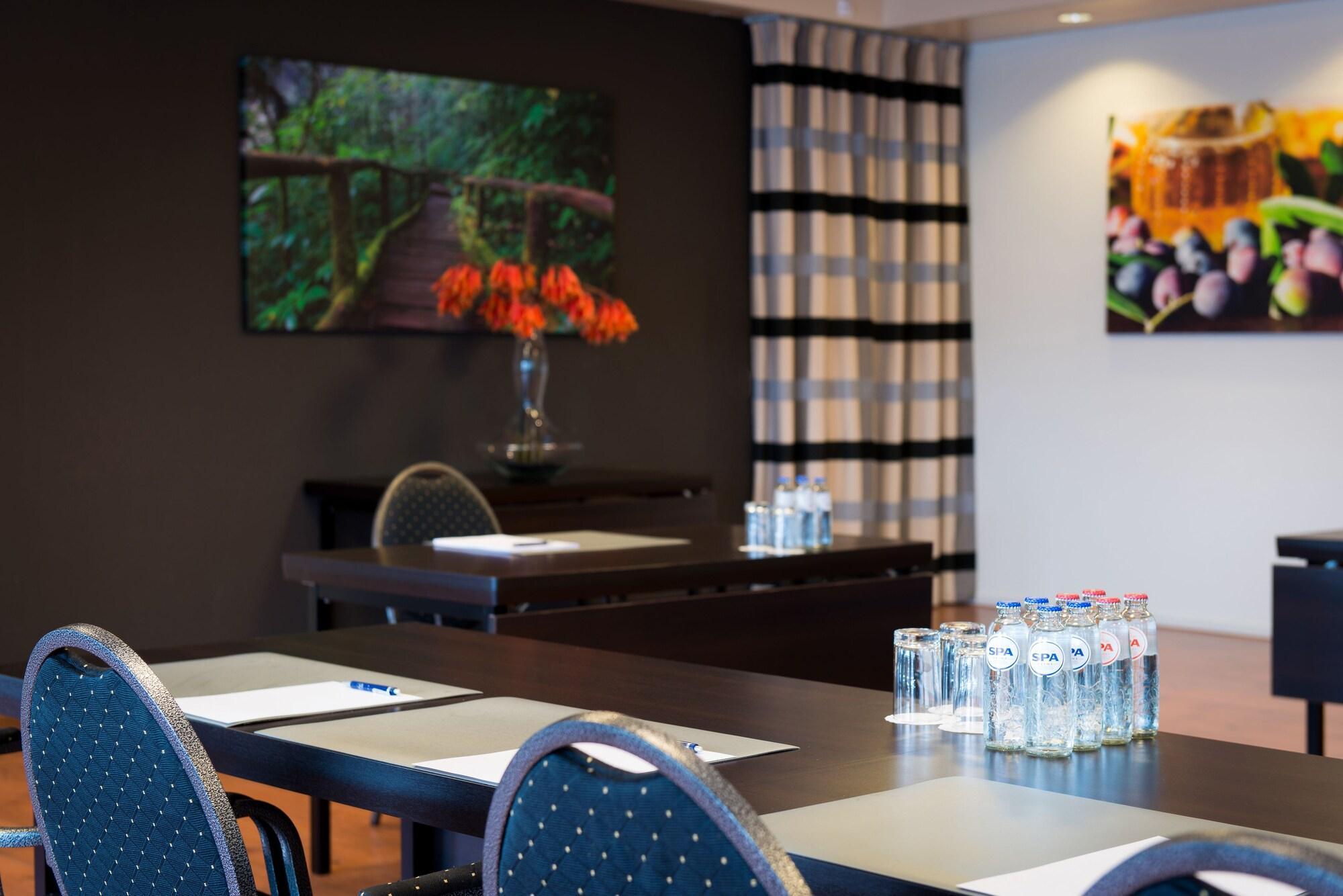 Centro de Negocios Fletcher Hotel-Restaurant Waalwijk