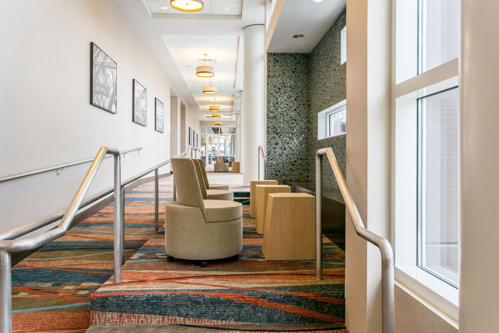 Vista Lobby Holiday Inn Hotel & Suites Chattanooga Downtown by IHG