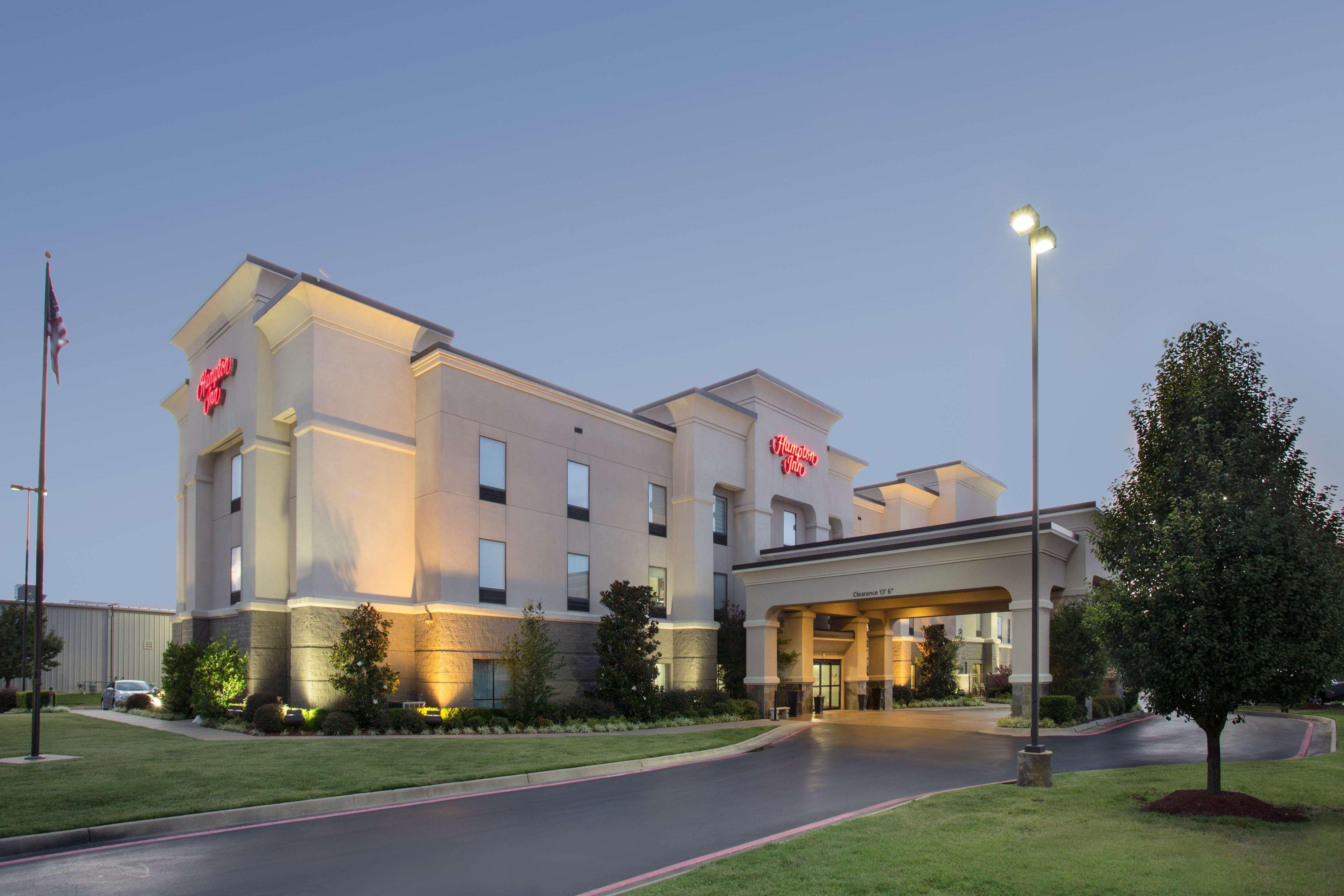 Vista Exterior Hampton Inn Siloam Springs