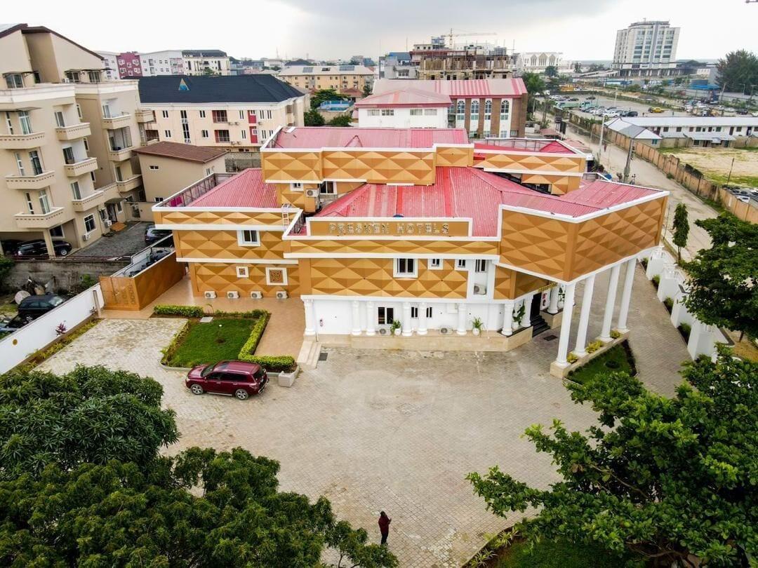 Vista Exterior Presken Waters