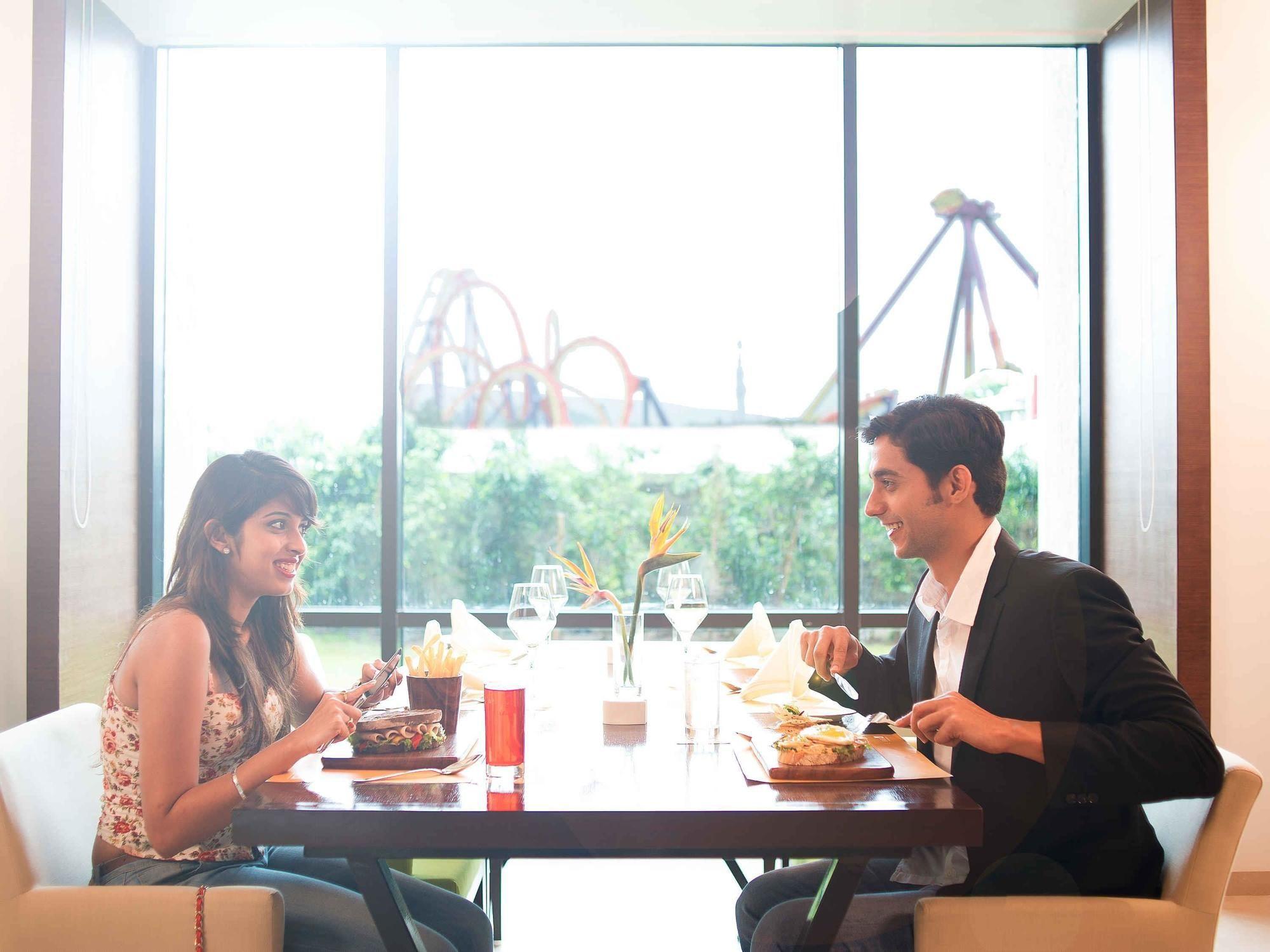 Restaurant Novotel Imagica Khopoli Hotel