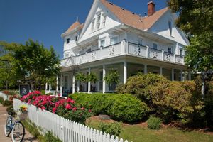 Alojamiento - White Doe Inn