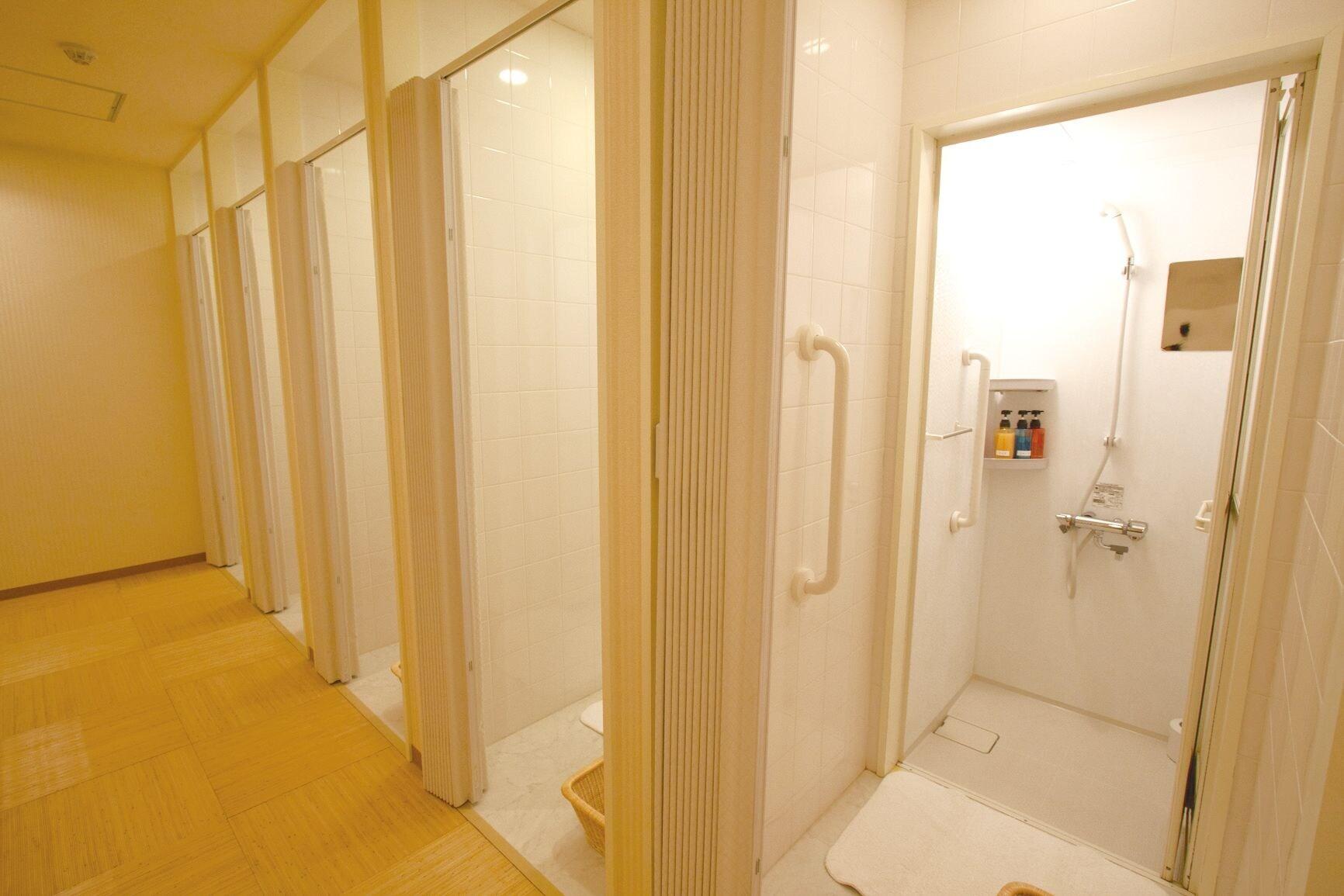 Equipamiento de Habitación HEARTS Capsule Hotel & Spa Nakasu (Male Only)