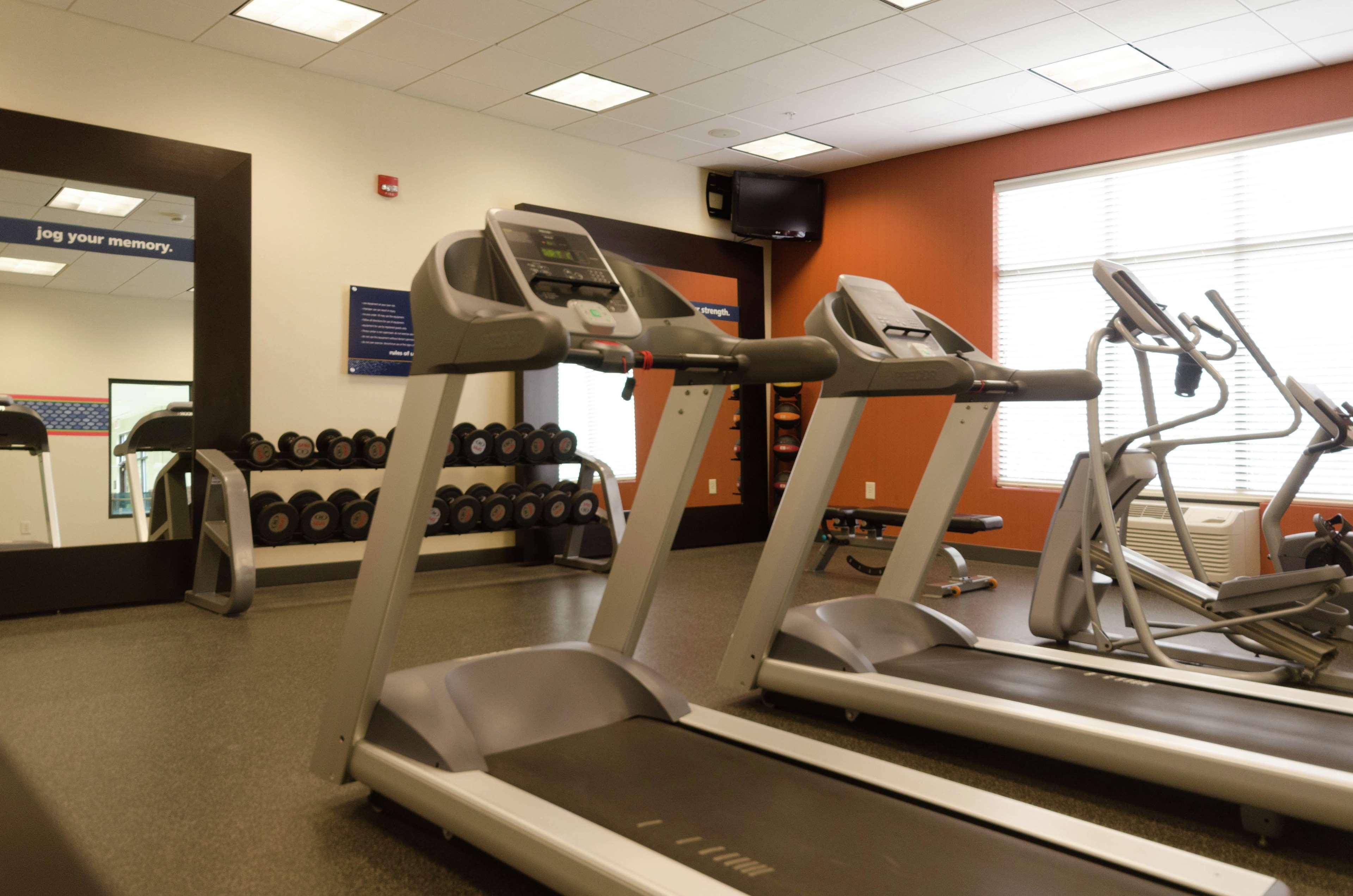 Gimnasio Hampton Inn Hickory
