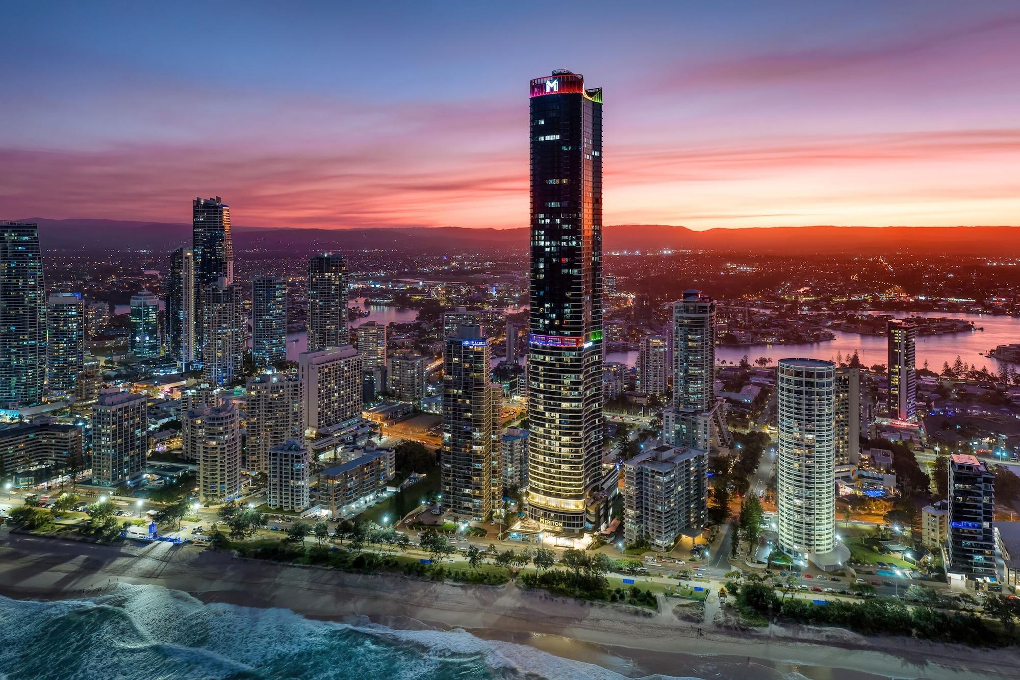 Vista Exterior Meriton Suites Surfers Paradise