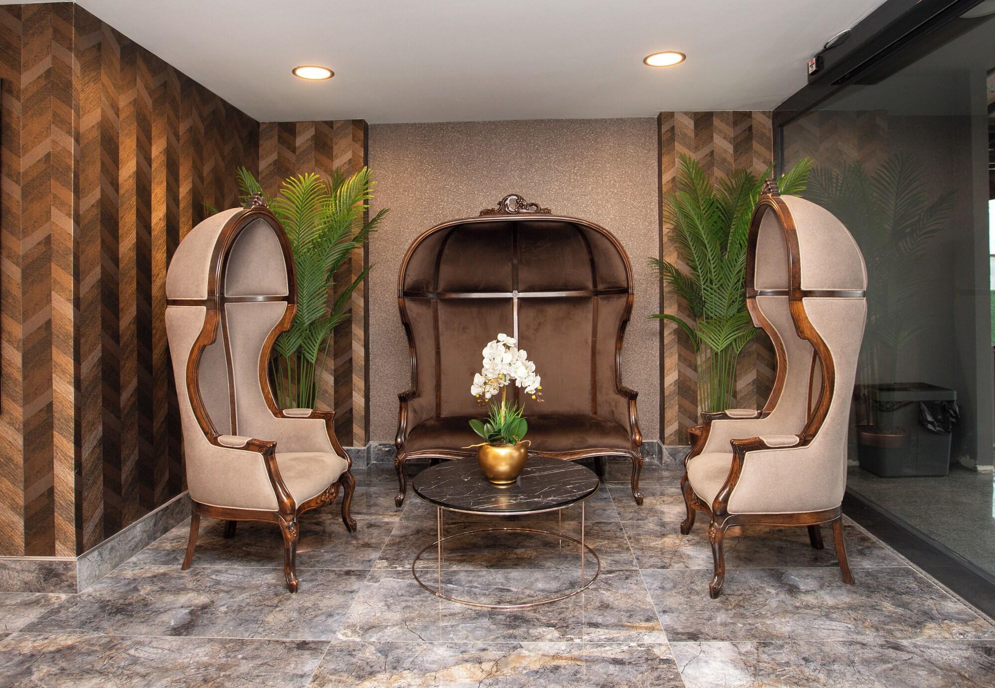 Vista Lobby Marina Green Suit Hotel