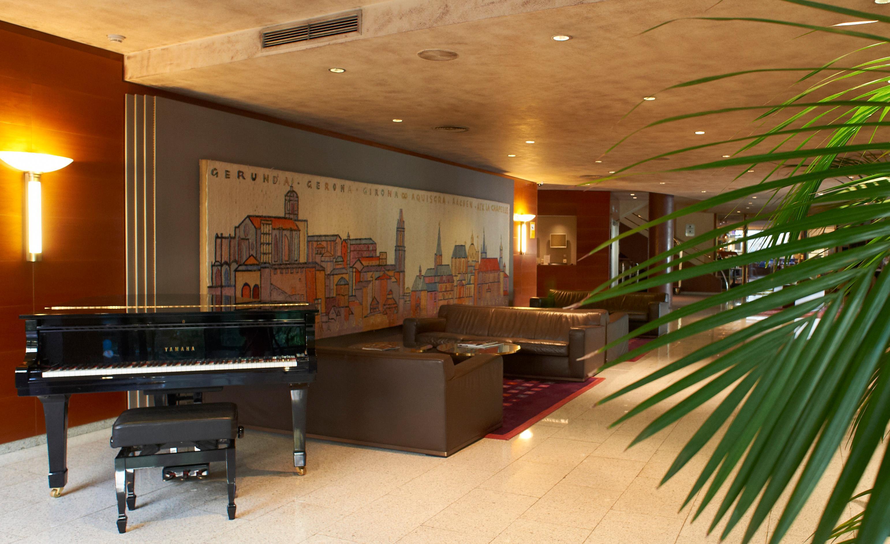 Vista Lobby Hotel Carlemany Girona