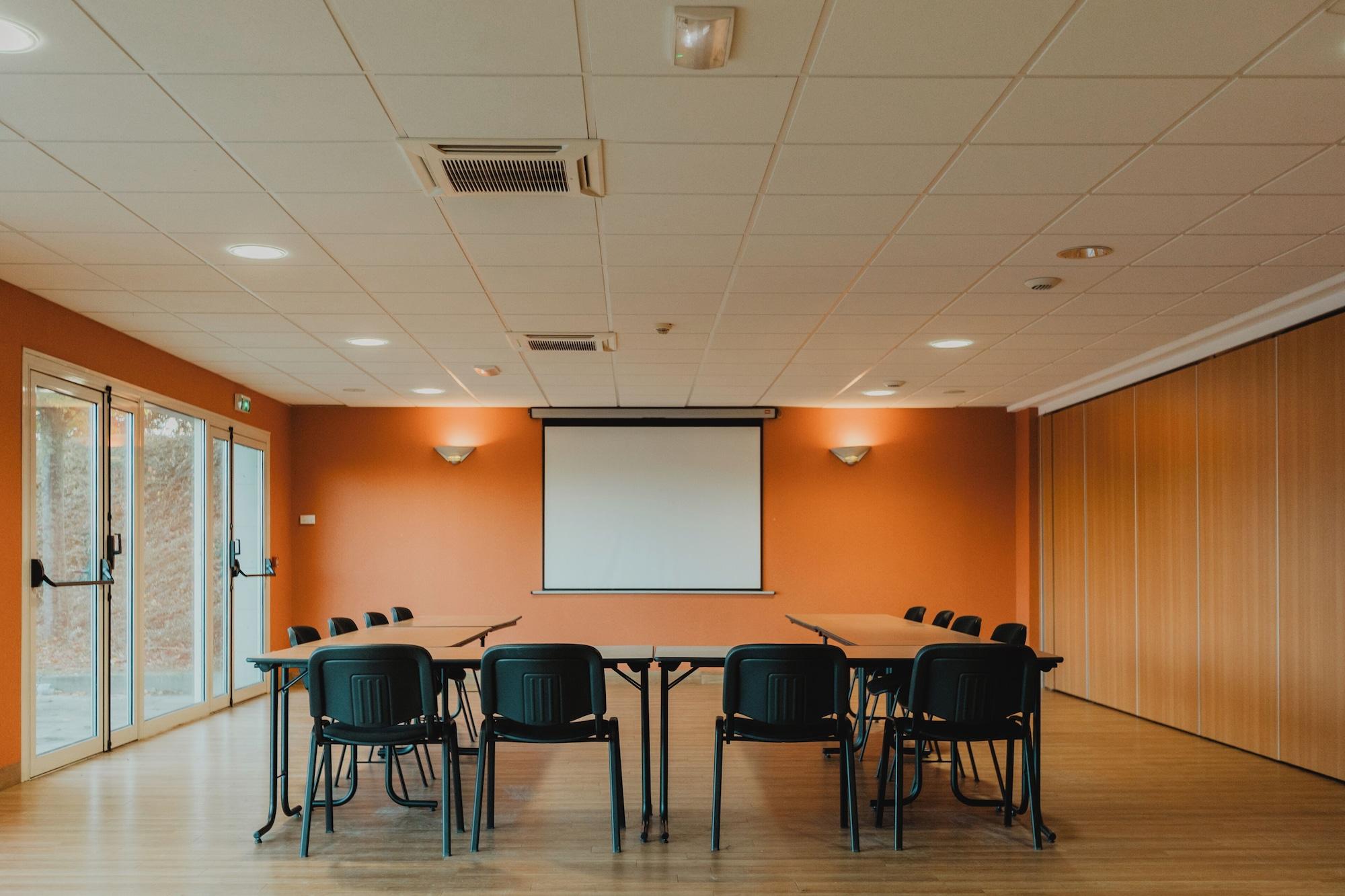 Sala de Reuniones Hôtel Akena Caudry Cambrai