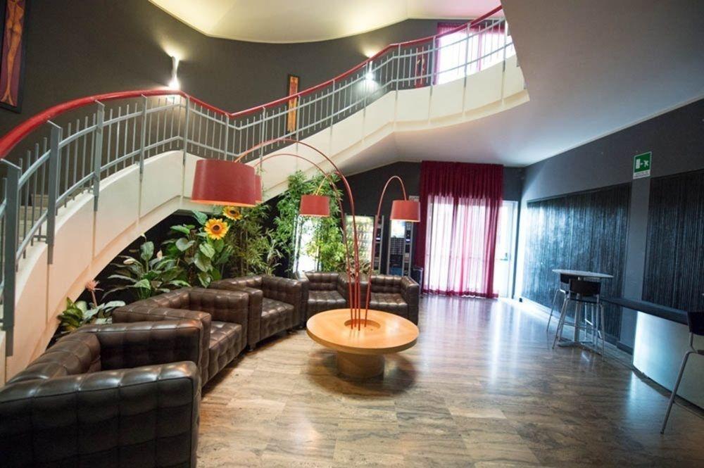 Bar/Salón Residence Cenisio