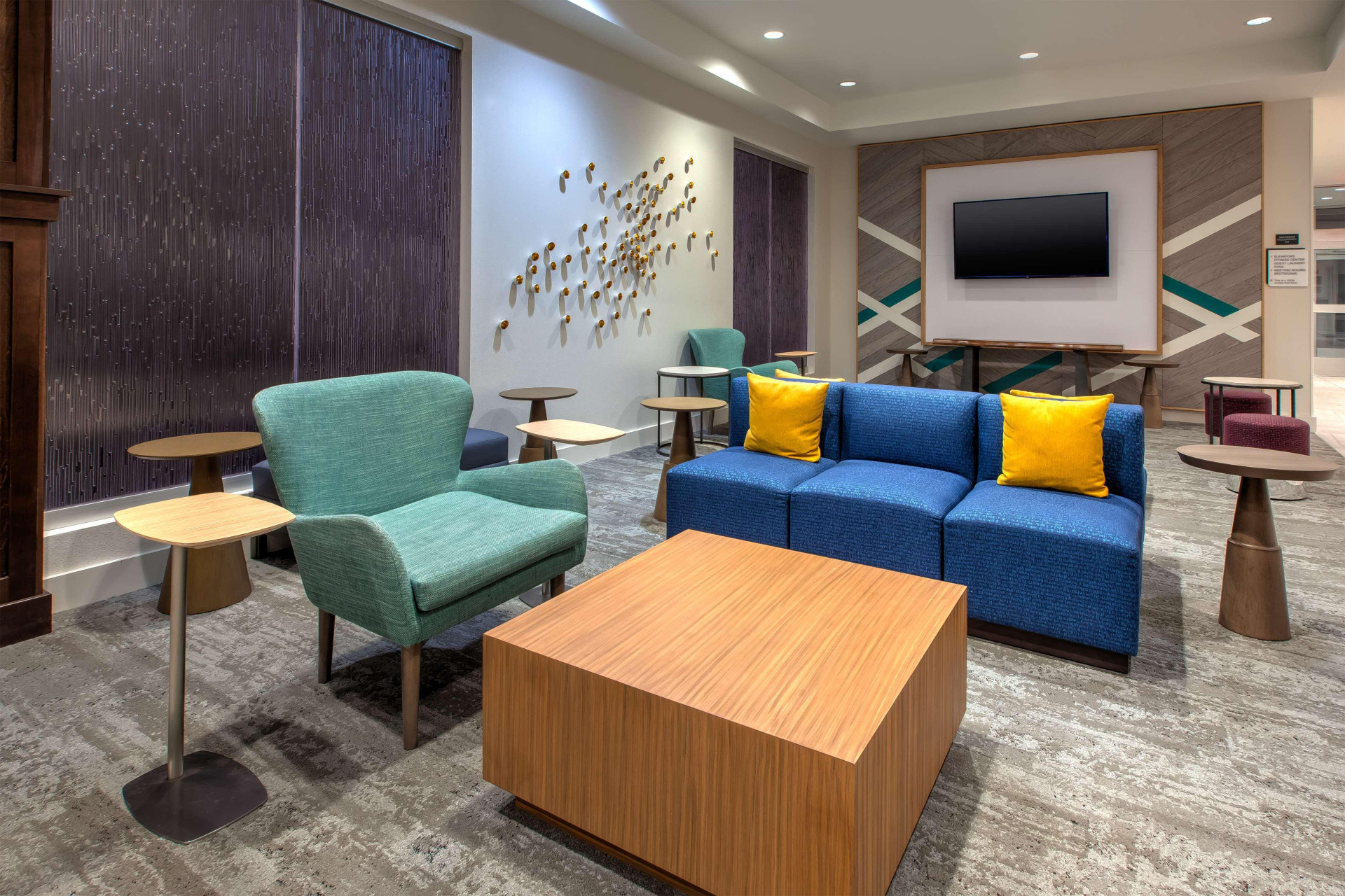 Vista Lobby Hilton Garden Inn Columbus Easton