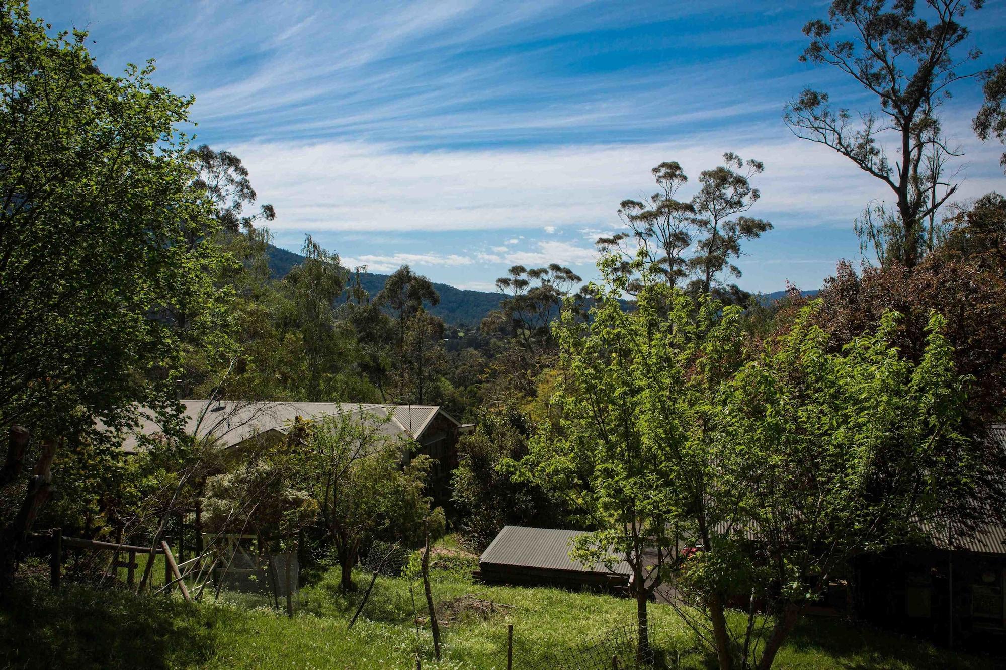 Varios Buttercuphill B&B
