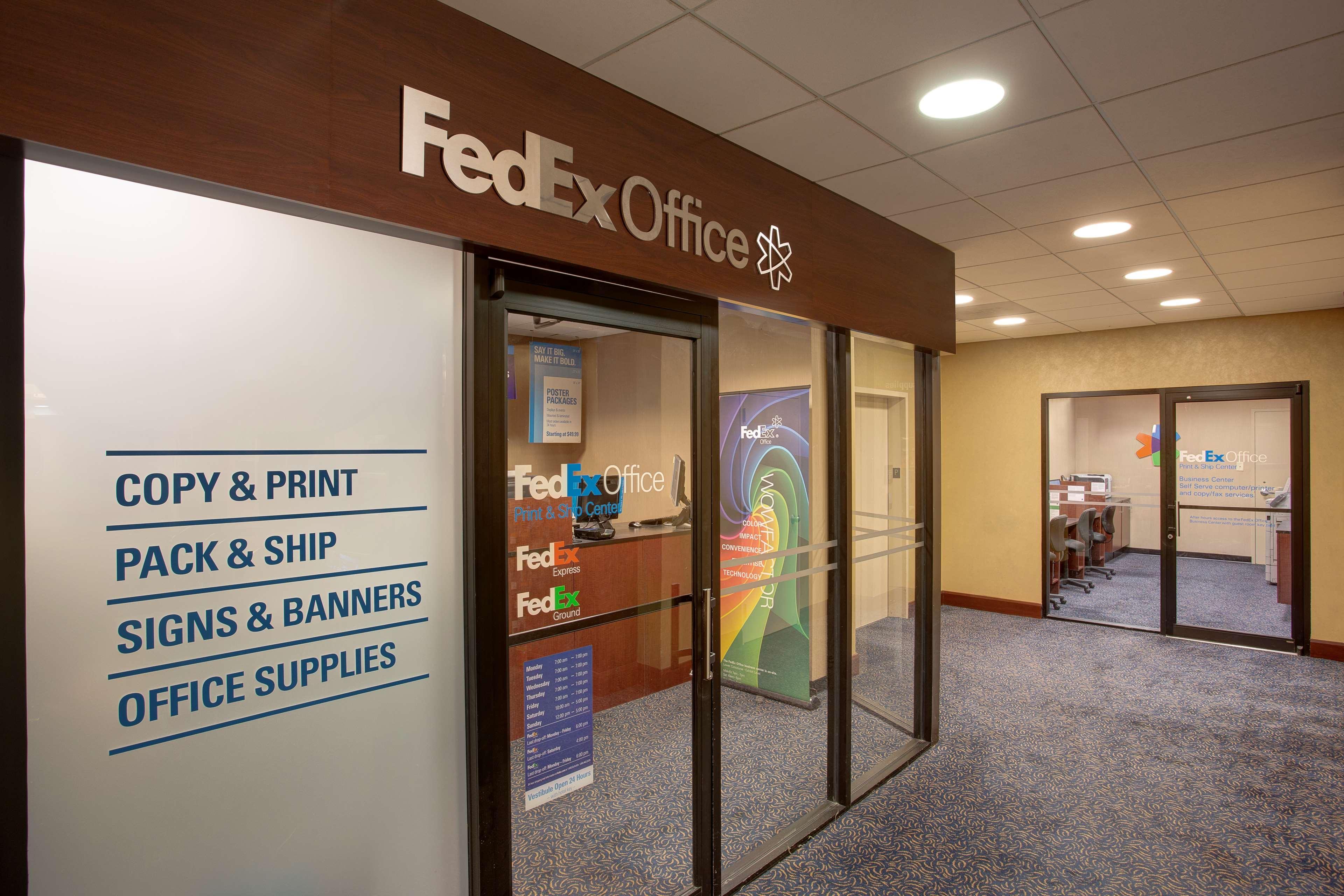 Vista Lobby Hyatt Regency Dallas