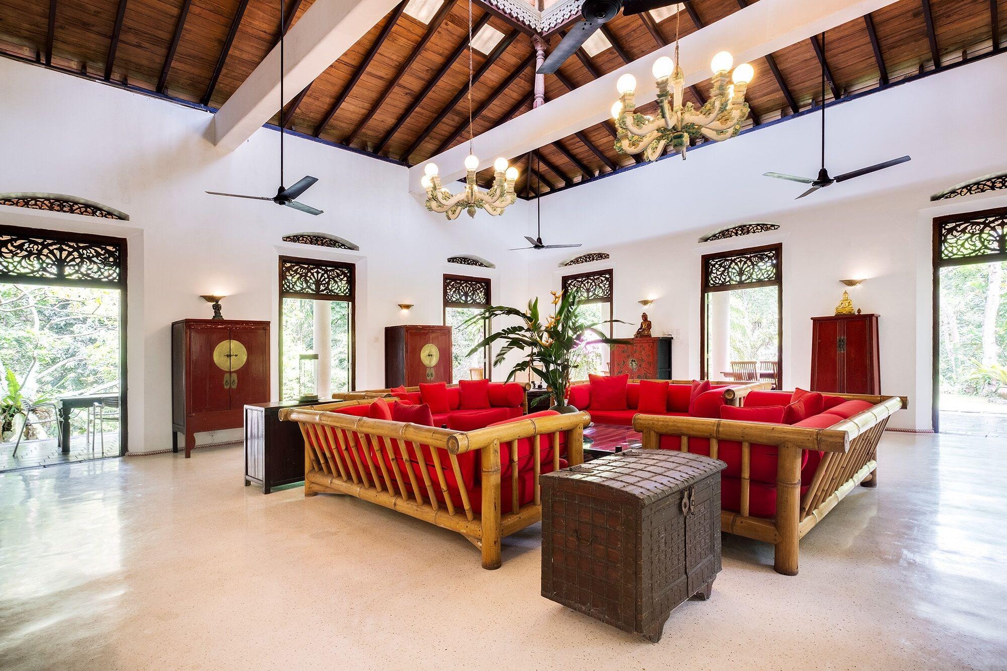 Vista Lobby Apa Villa Illuketia