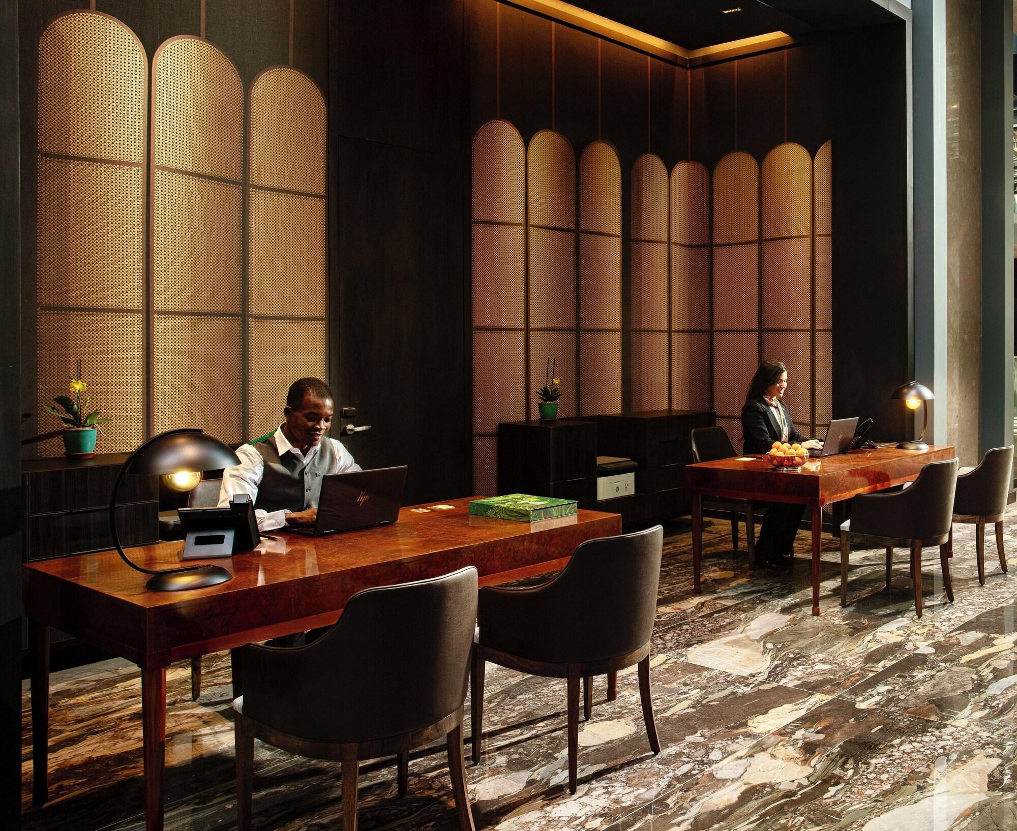 Vista Lobby Debaines Hotel Santiago