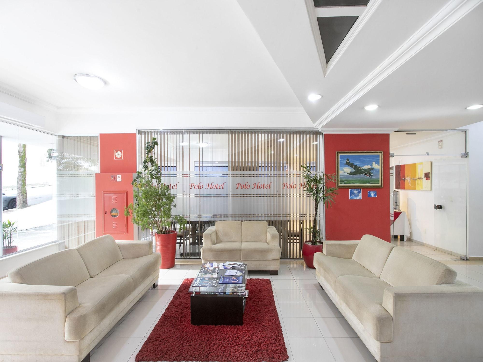 Vista Lobby Polo Hotel