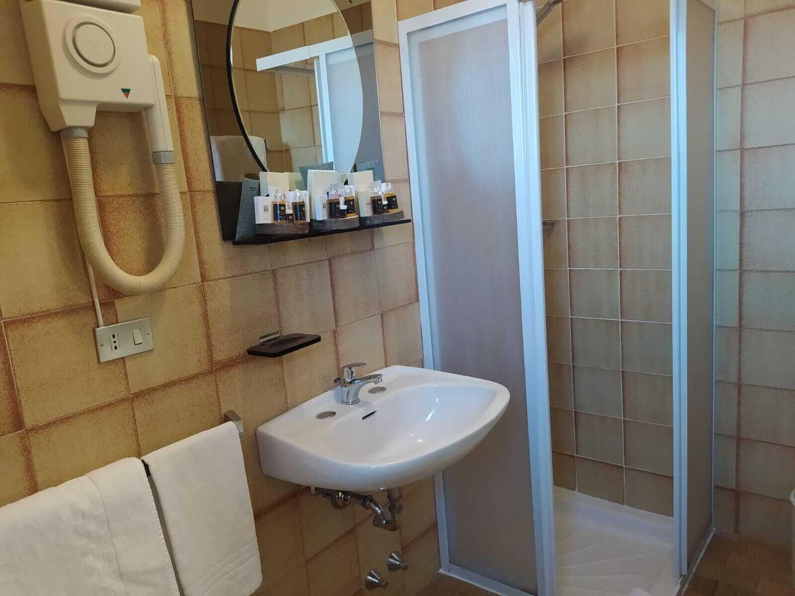 Equipamiento de Habitación Hotel Baiardo