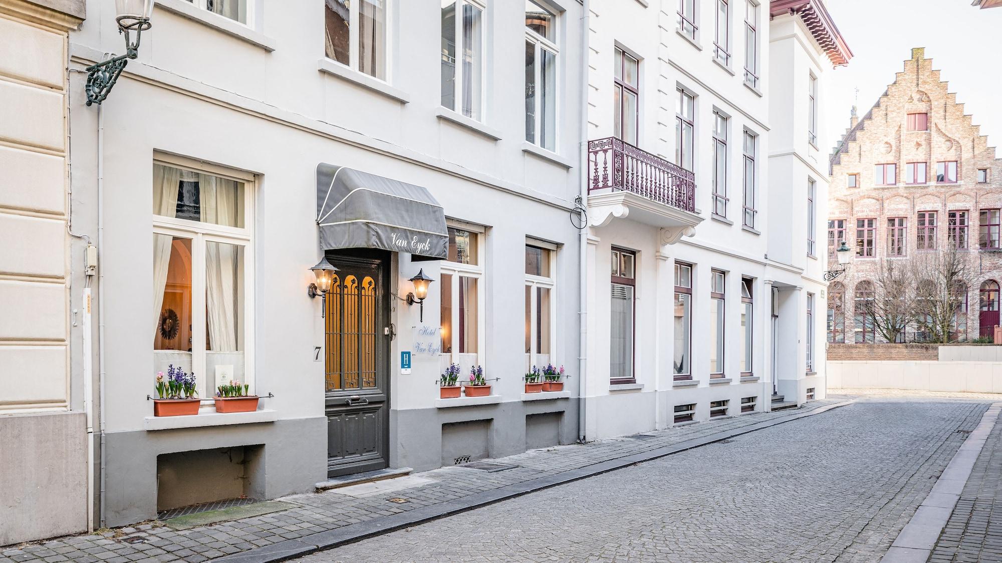 Vista Exterior Hotel Van Eyck