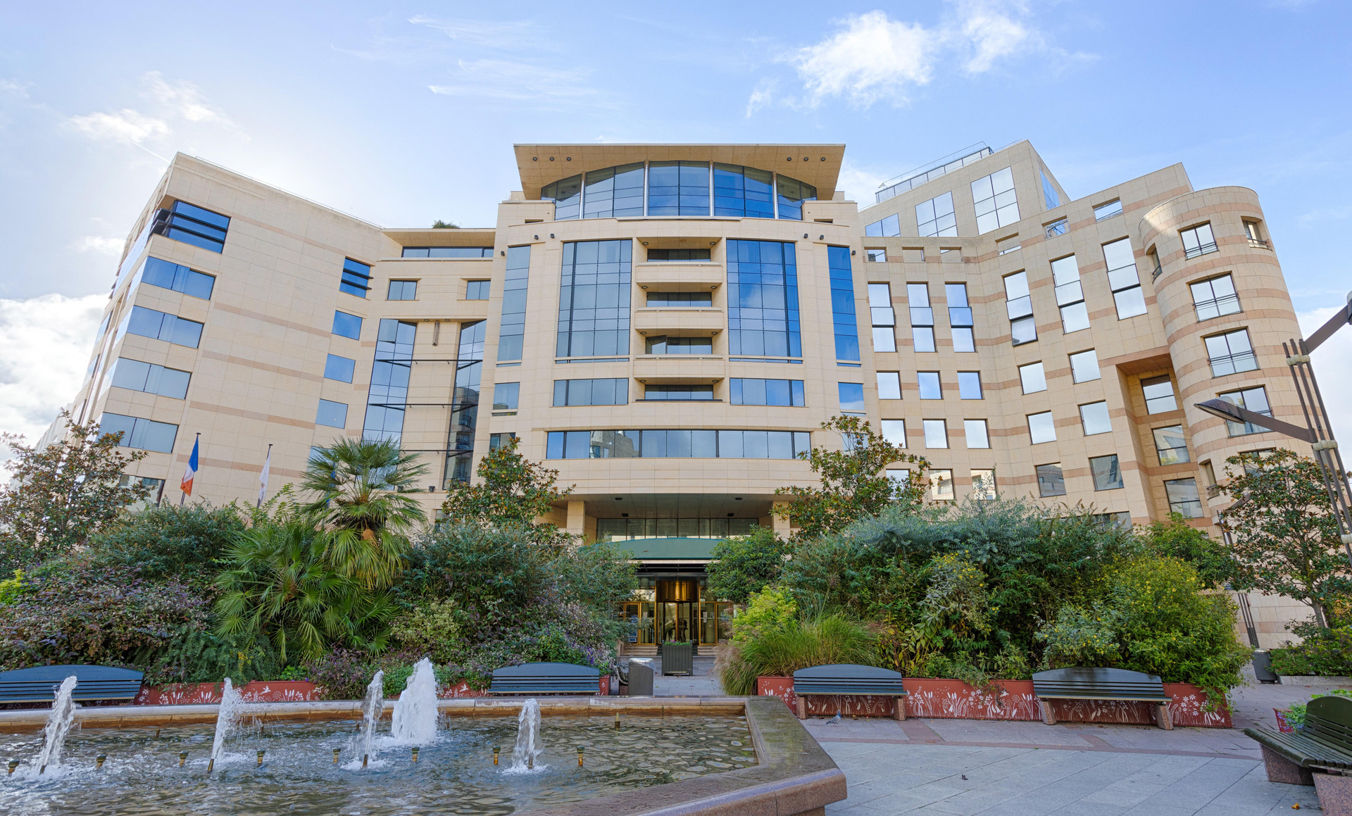 Vista Exterior Occidental Paris Levallois