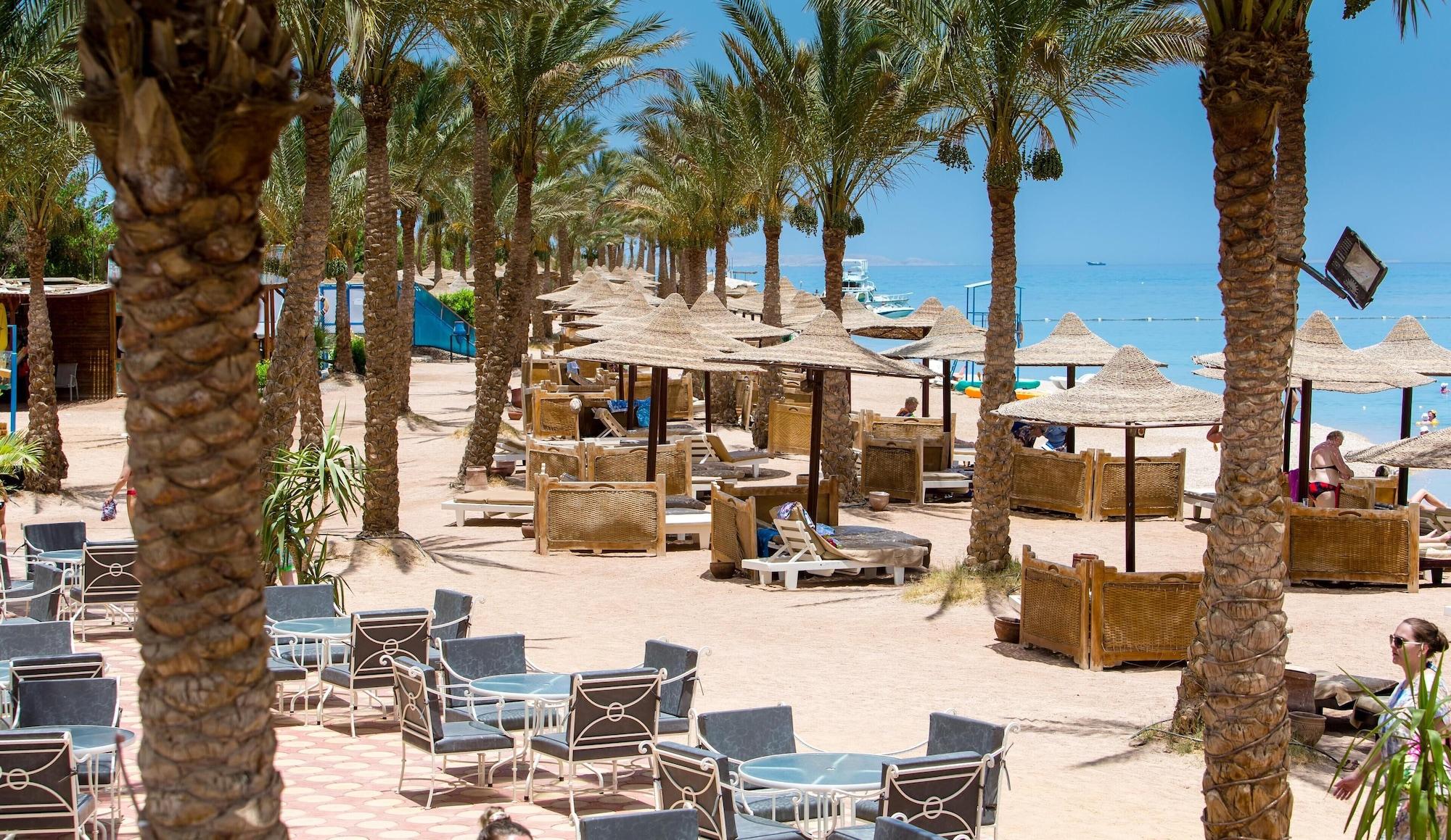 Playa Hostgool Beach Chalets Mirage Bay Resort & aqua park