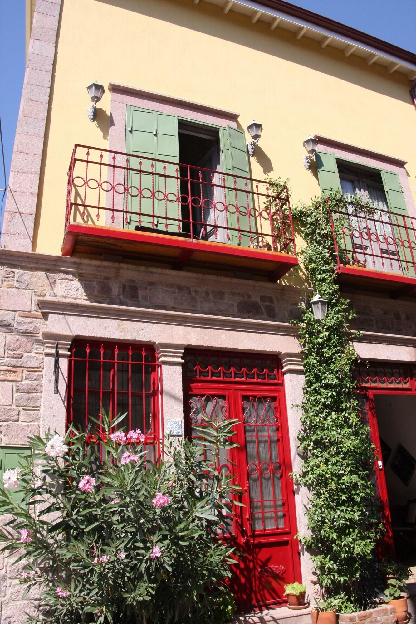 Vista Exterior Perperene Konağı