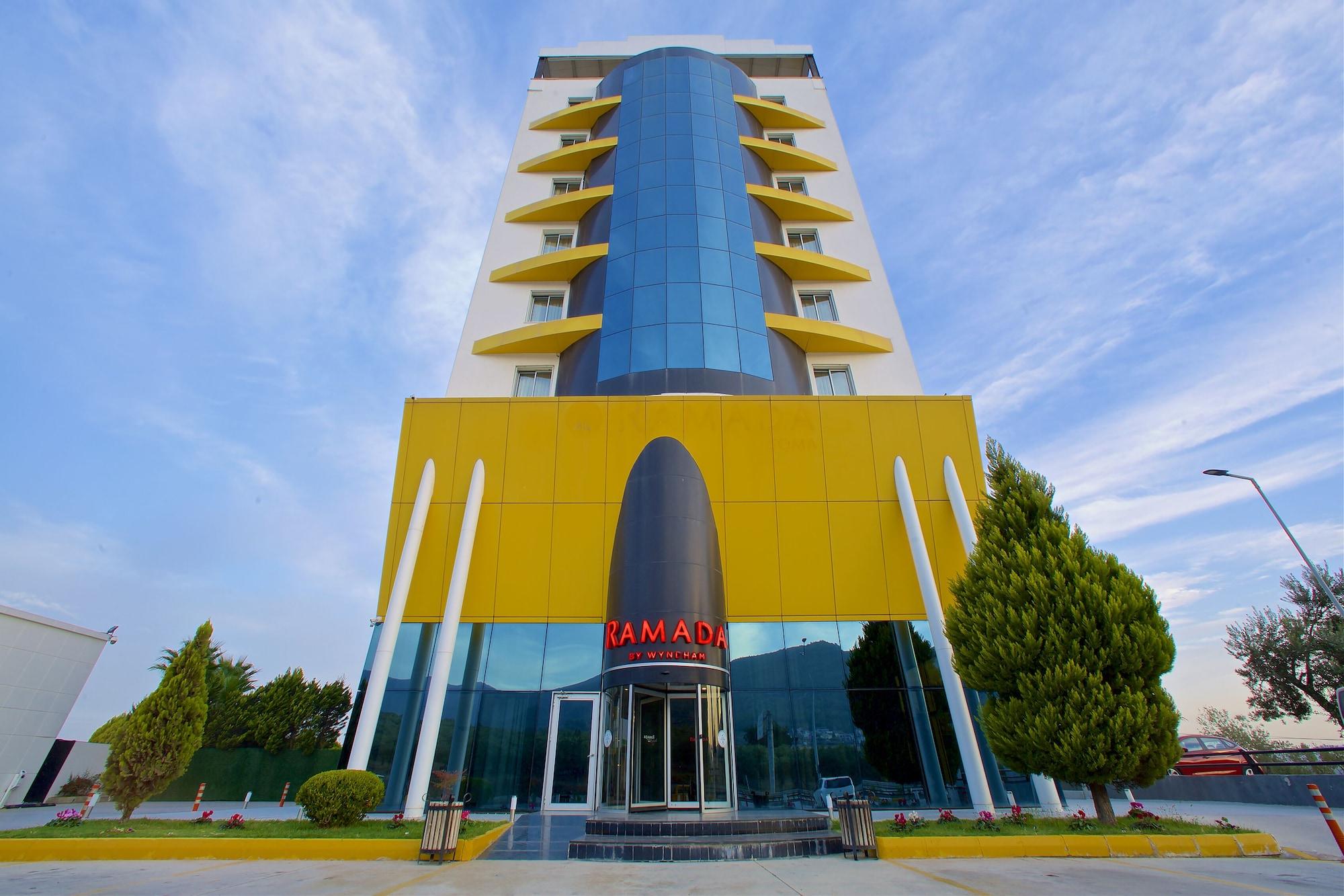 Vista Exterior Ramada by Wyndham Soma